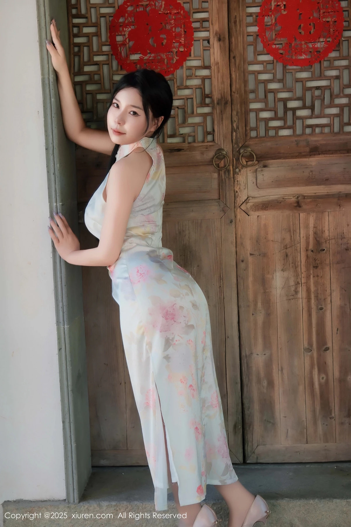 秀人集.com_[XiuRen秀人网]No.9893_模特麦田性感浅蓝色旗袍配超薄无内肉丝秀曼妙身姿撩人诱惑写真70P