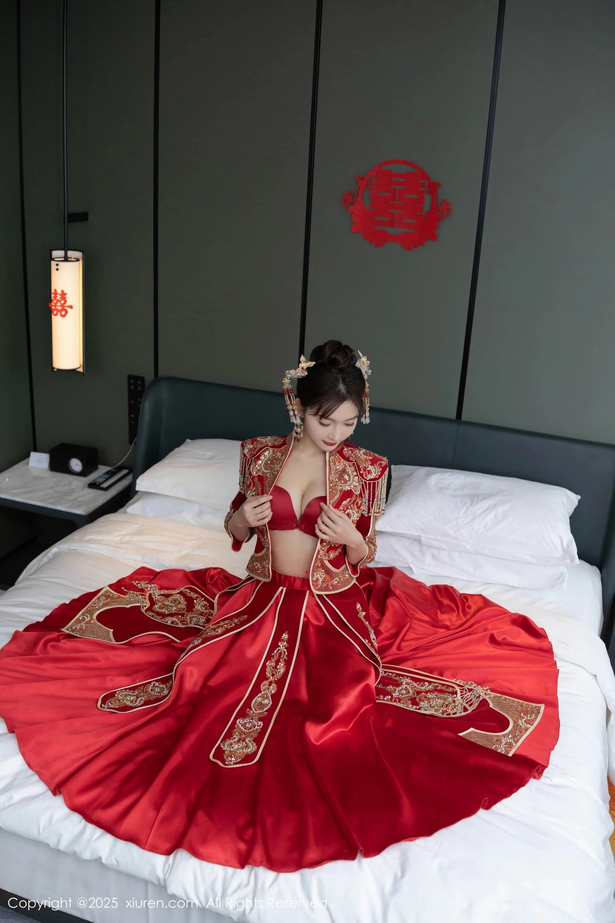 秀人集.com_[XiuRen秀人网]No.9770_模特陆萱萱性感新娘装露红色内衣配超薄肉丝秀柔美身材诱惑写真82P