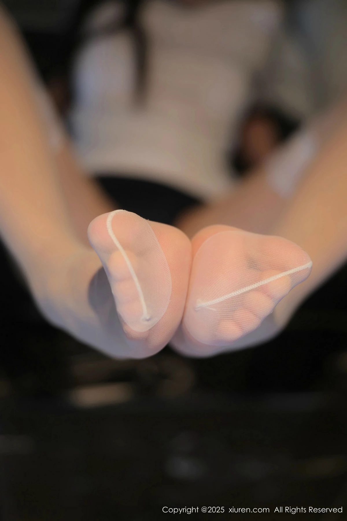 秀人集.com_[XiuRen秀人网]No.9766_模特爱酱里浴室场景性感白色T配白丝袜半脱秀惹火身材诱惑写真81P