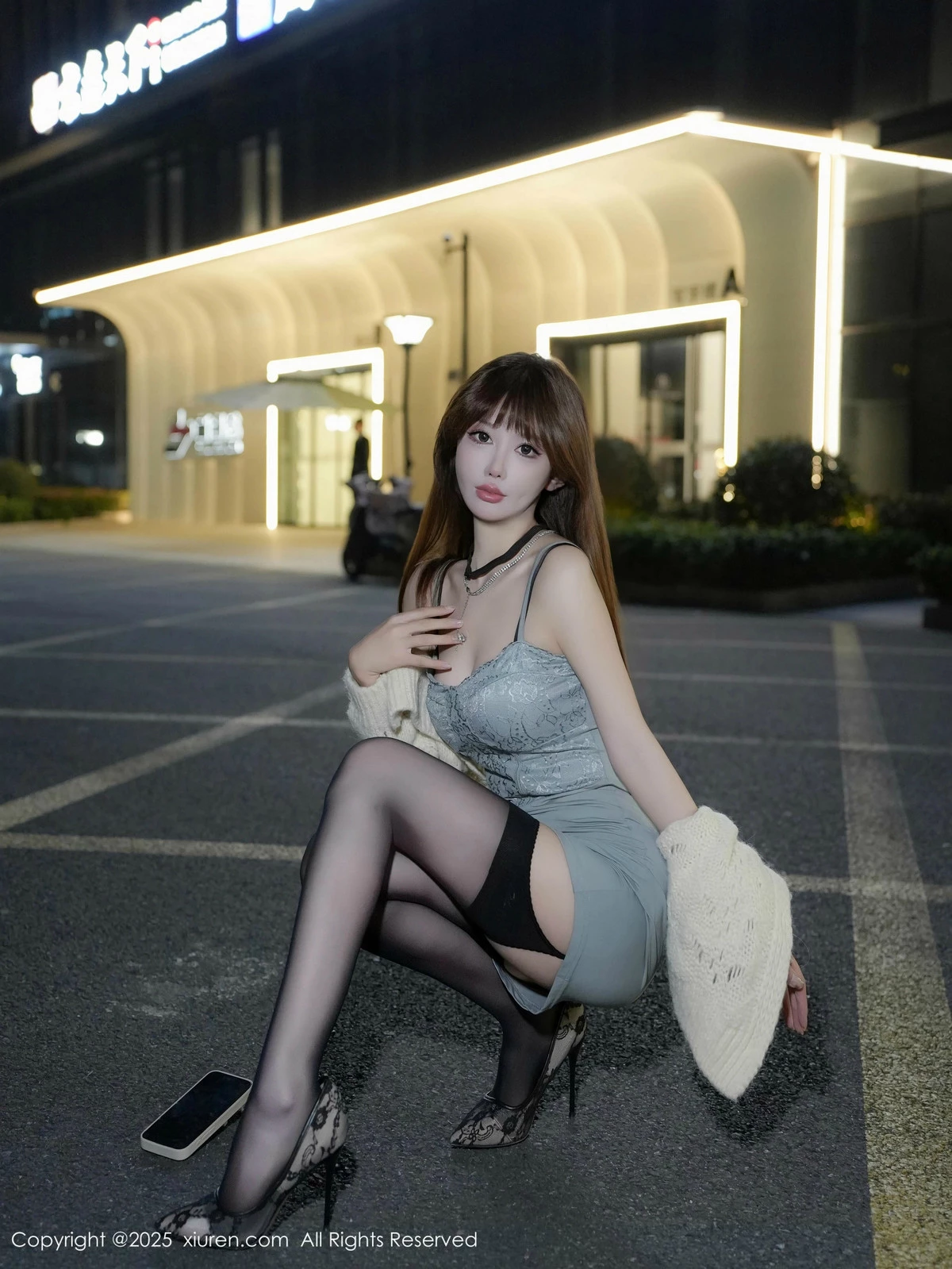 秀人集.com_[XiuRen秀人网]No.9765_模特李金金蓝色吊带裙露黑色内衣配黑丝吊袜秀凹凸身材诱惑写真74P