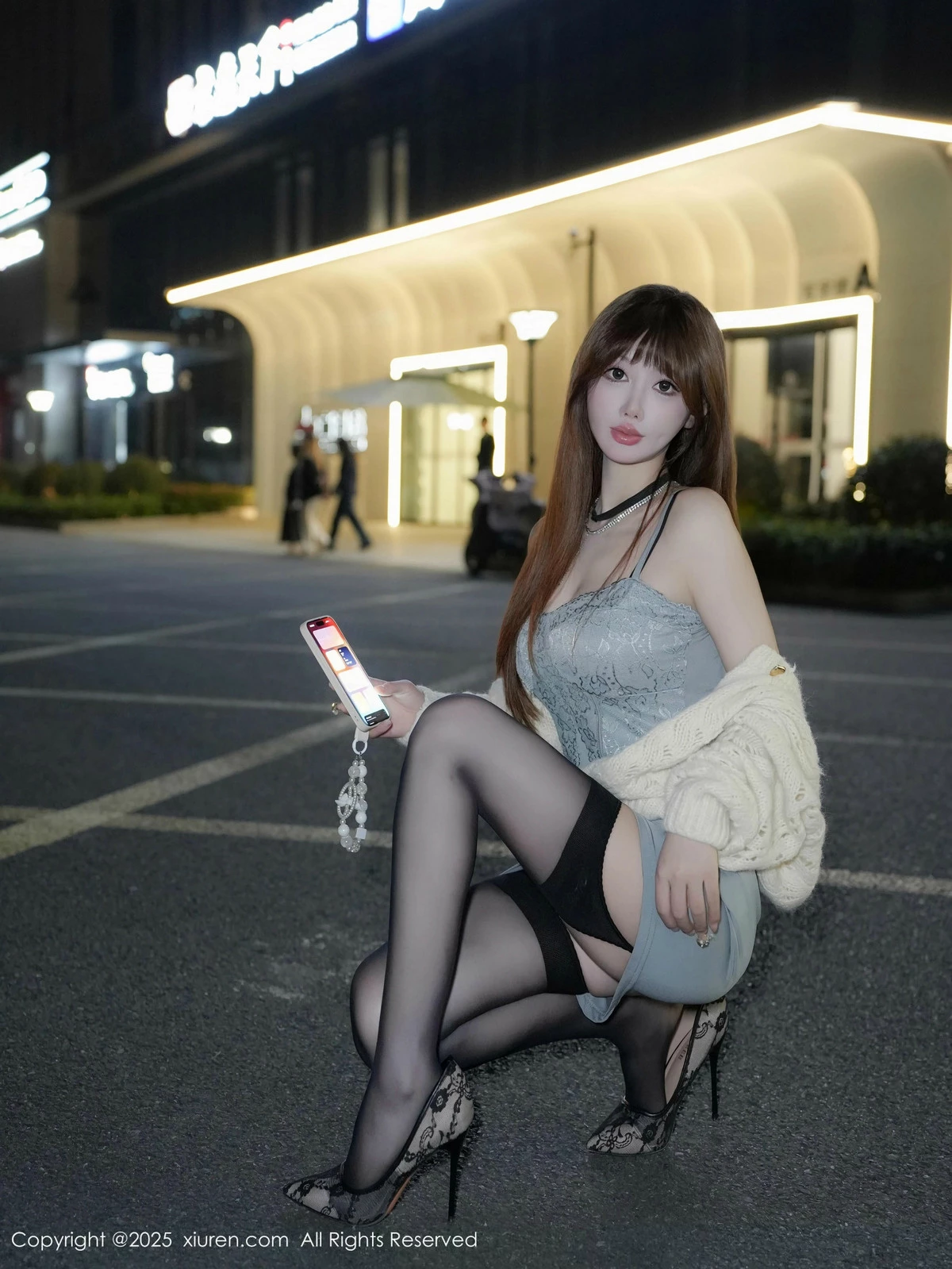 秀人集.com_[XiuRen秀人网]No.9765_模特李金金蓝色吊带裙露黑色内衣配黑丝吊袜秀凹凸身材诱惑写真74P