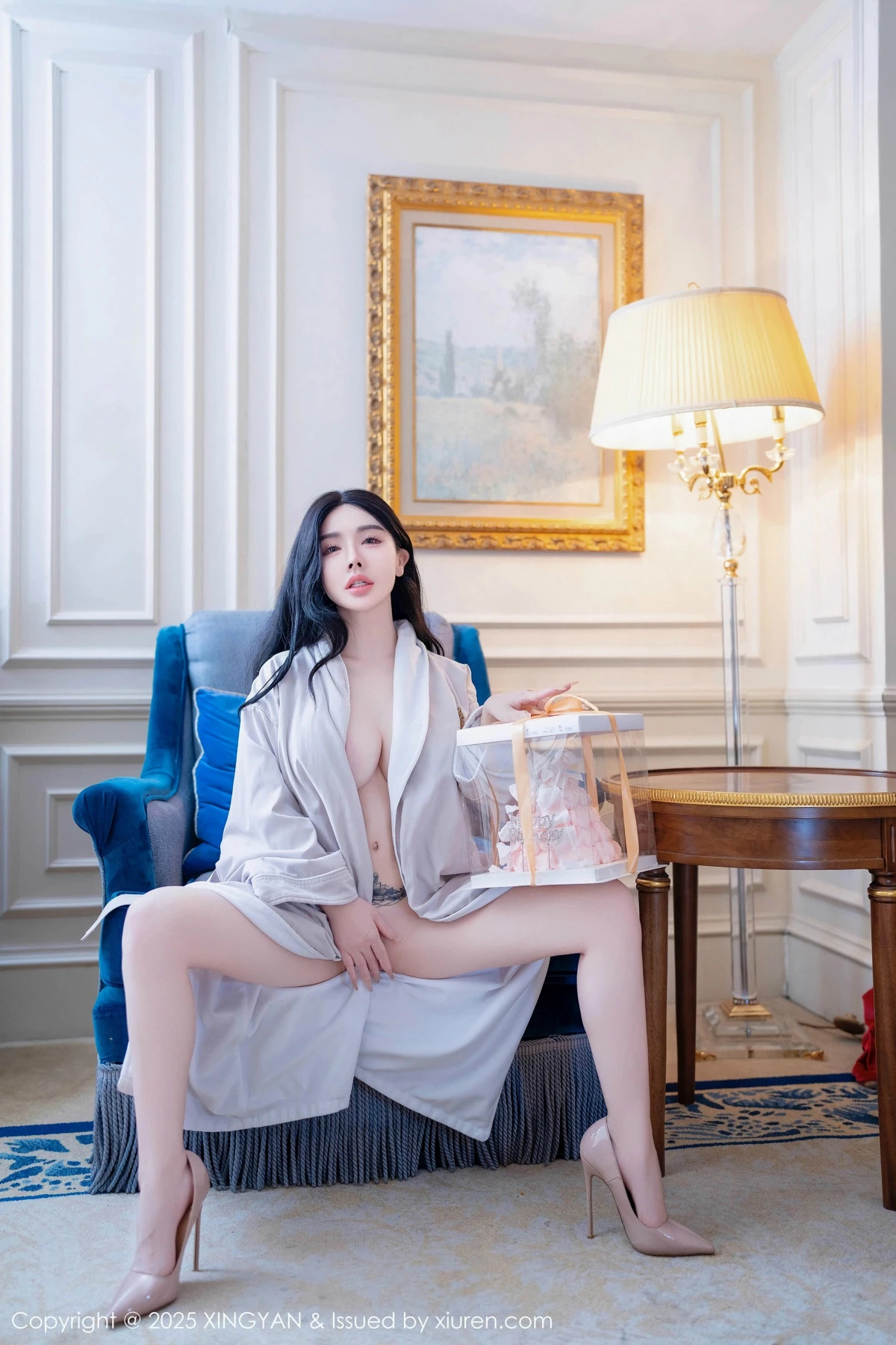 秀人集.com_[XINGYAN星颜社]VOL.301_模特潘思沁私房性感浅灰色睡袍半脱秀诱人胴体火辣诱惑写真80P