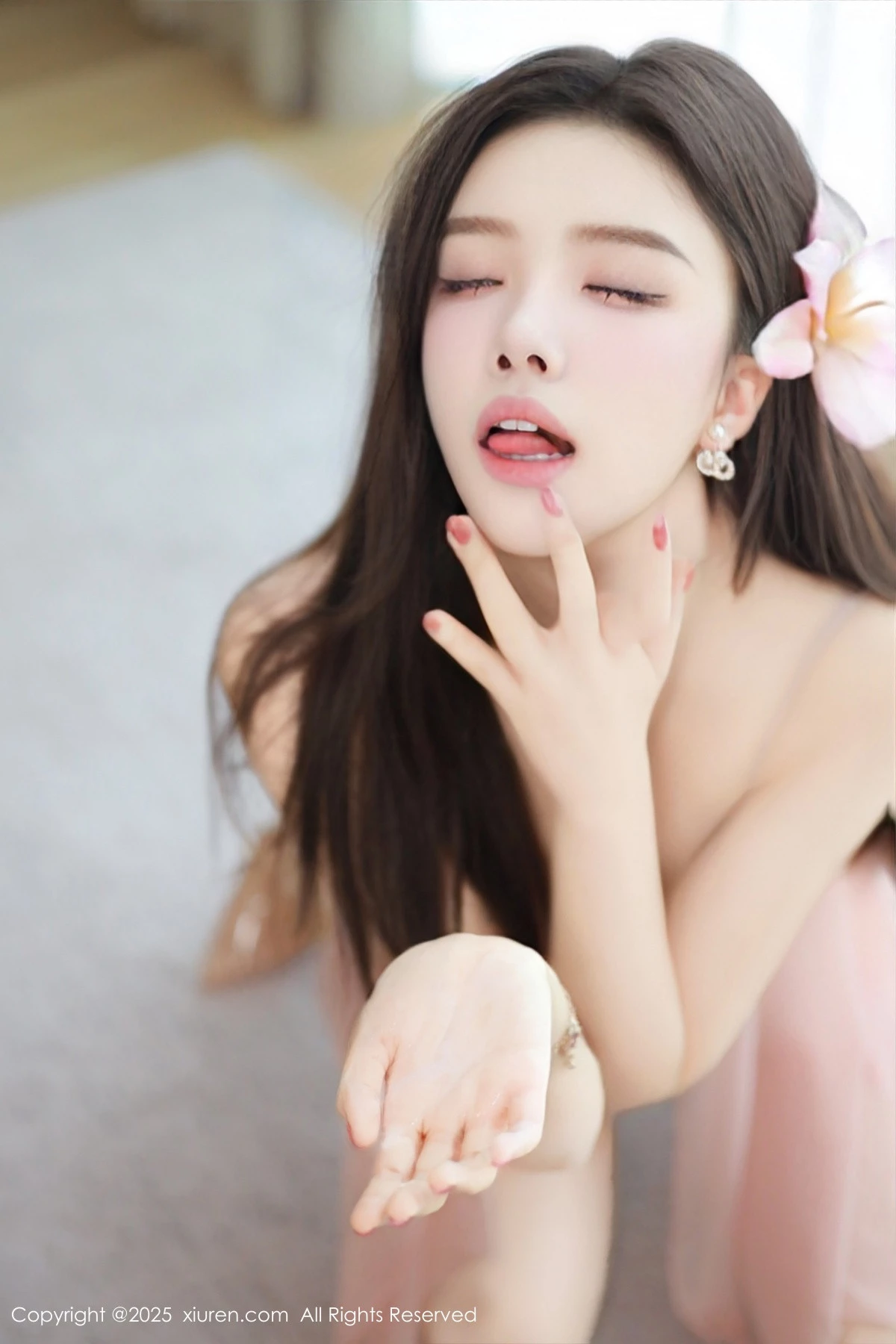 秀人集.com_[XiuRen秀人网]No.9932_模特唐翩翩性感粉色薄纱情趣服饰配超薄肉丝秀惹火身材诱惑写真91P