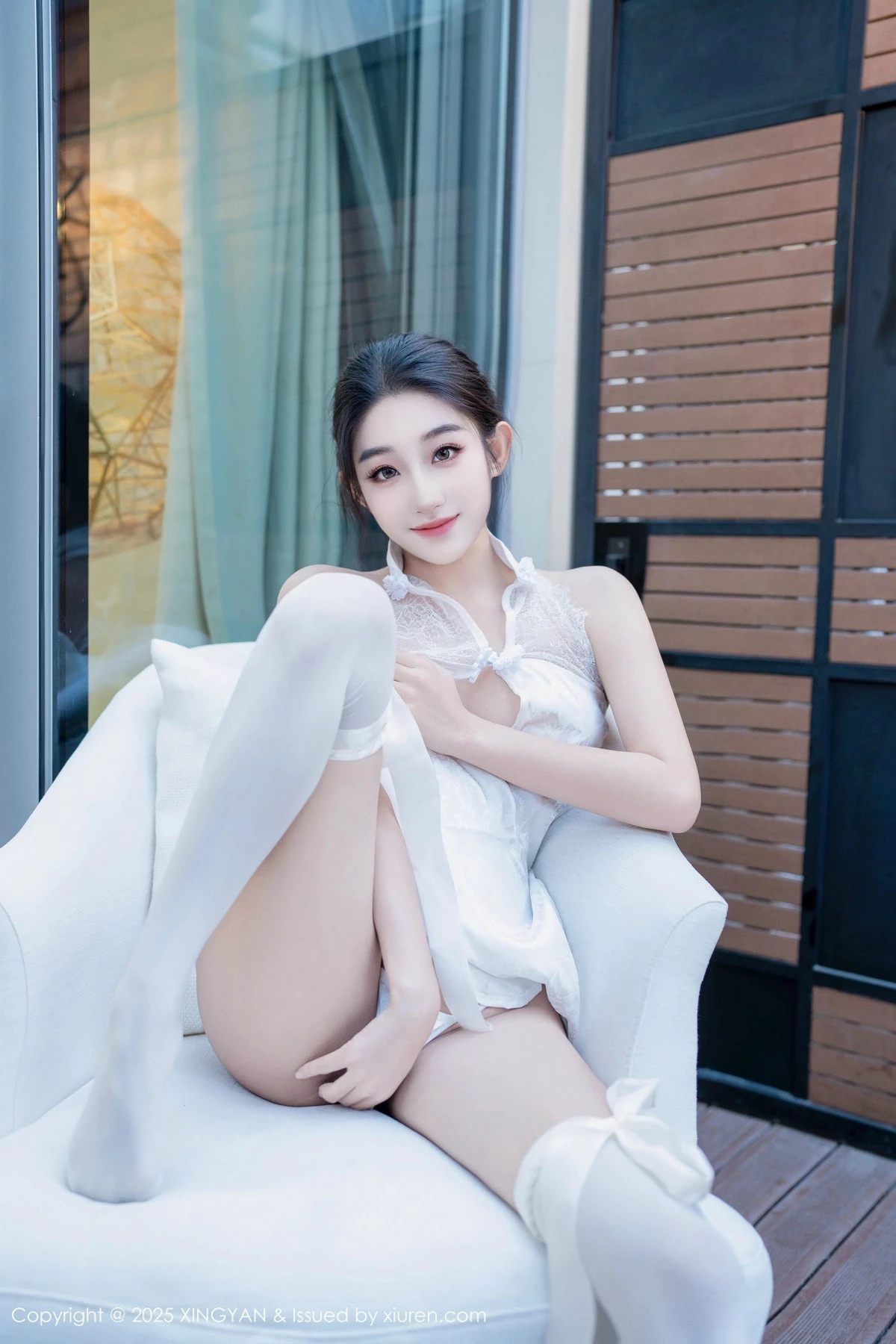 秀人集.com_[XINGYAN星颜社]VOL.313_新人模特星冉性感白色情趣服饰配白丝袜秀曼妙身姿诱惑写真62P