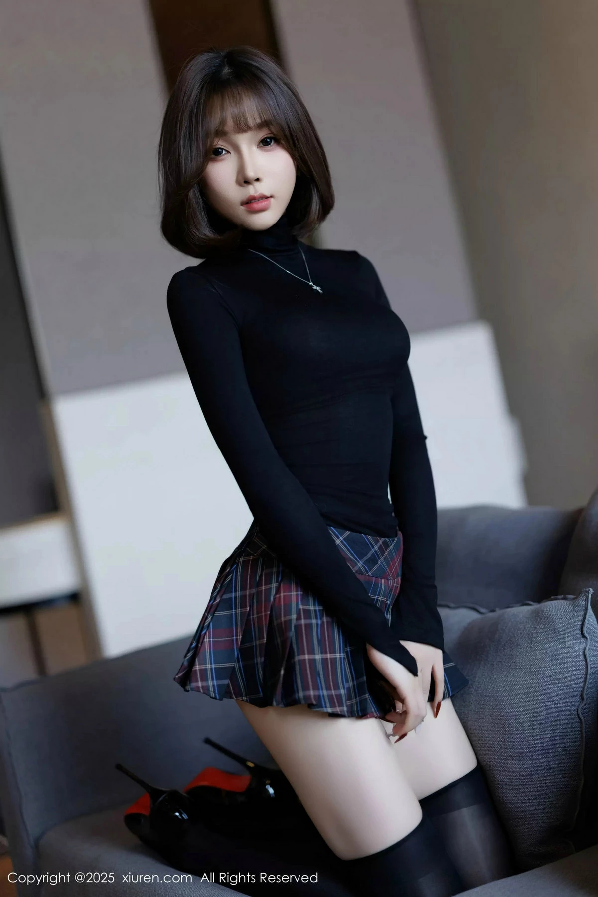 秀人集.com_[XiuRen秀人网]No.9944_女神徐莉芝Booty性感格子短裙露蓝色内衣配黑丝袜秀美腿诱惑写真85P