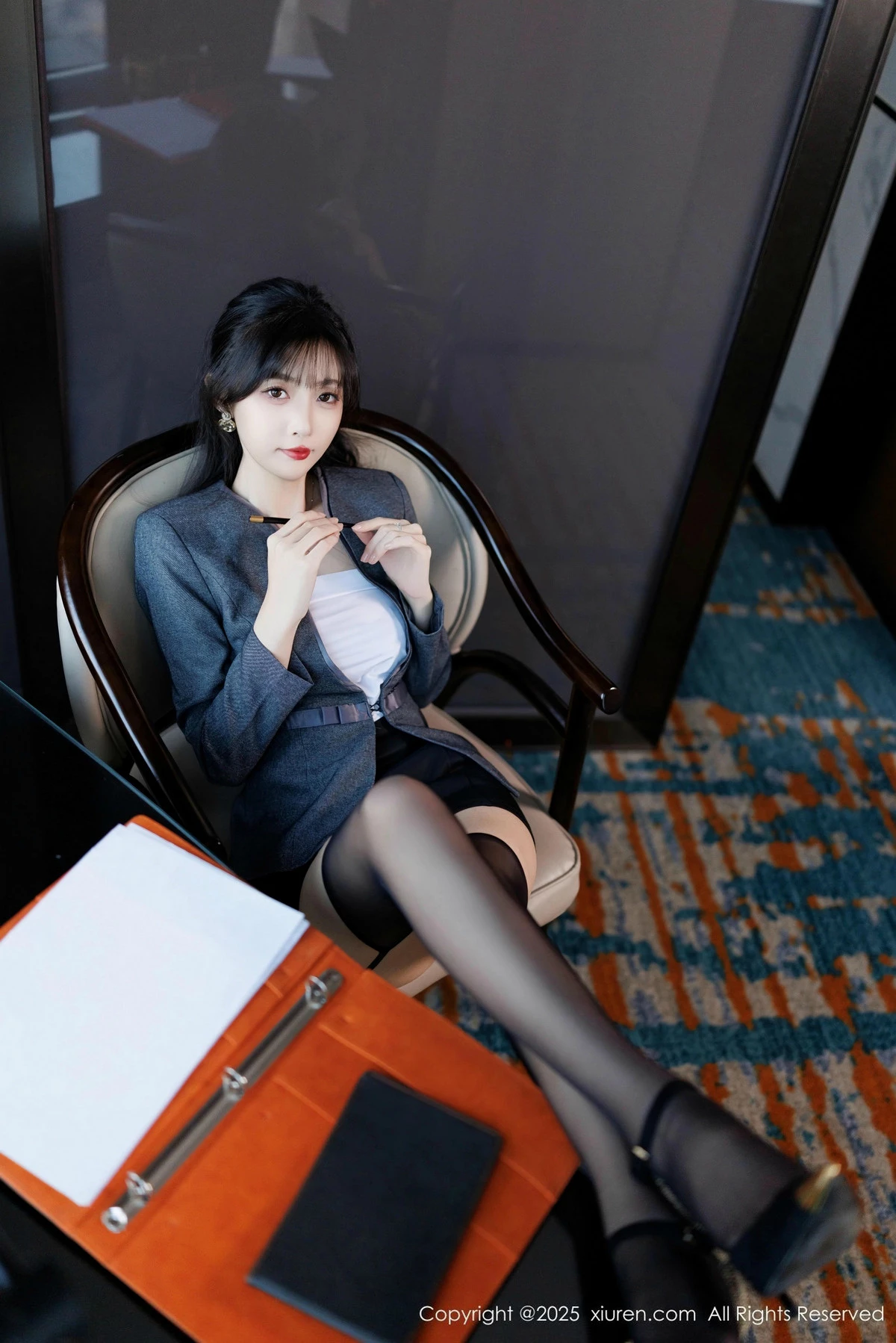 秀人集.com_[XiuRen秀人网]No.9957_模特樱桃小阑子性感紫色蕾丝内衣配黑丝吊袜秀曼妙身姿诱惑写真85P