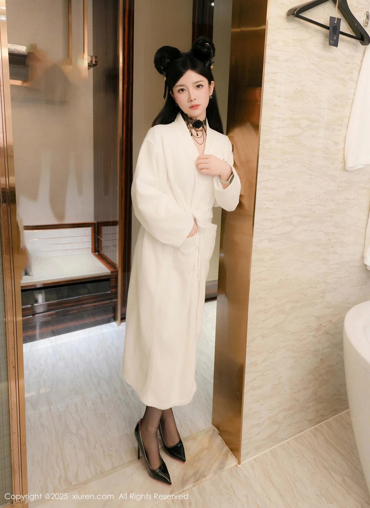 秀人集.com_[XiuRen秀人网]No.9961_新人模特优酱性感黑色情趣内衣配超薄黑丝秀凹凸身材诱惑写真77P