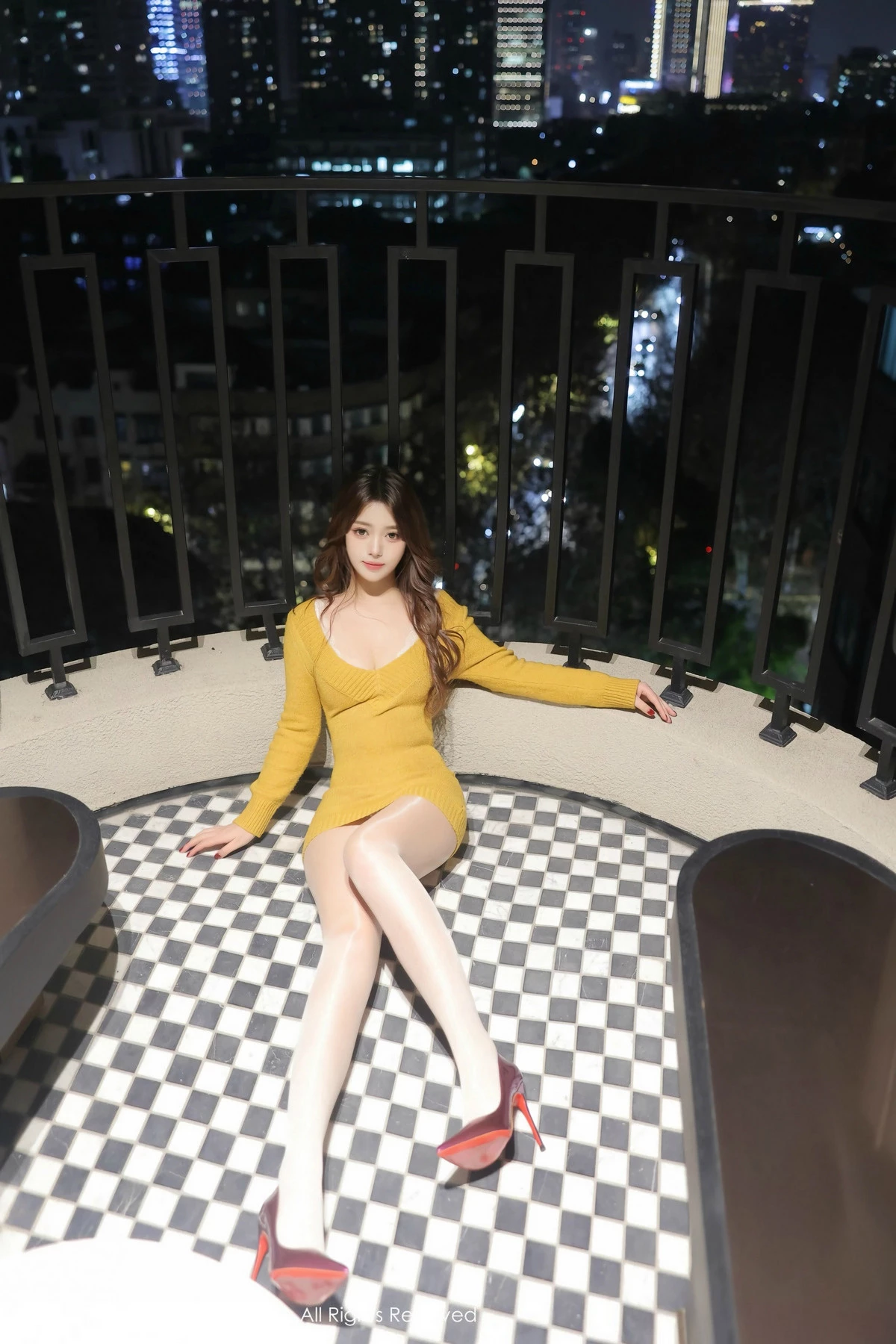 秀人集.com_[XiuRen秀人网]No.9965_模特蛋蛋宝黄色连衣短裙露白色内衣配原色丝袜秀丰腴身材诱惑写真80P