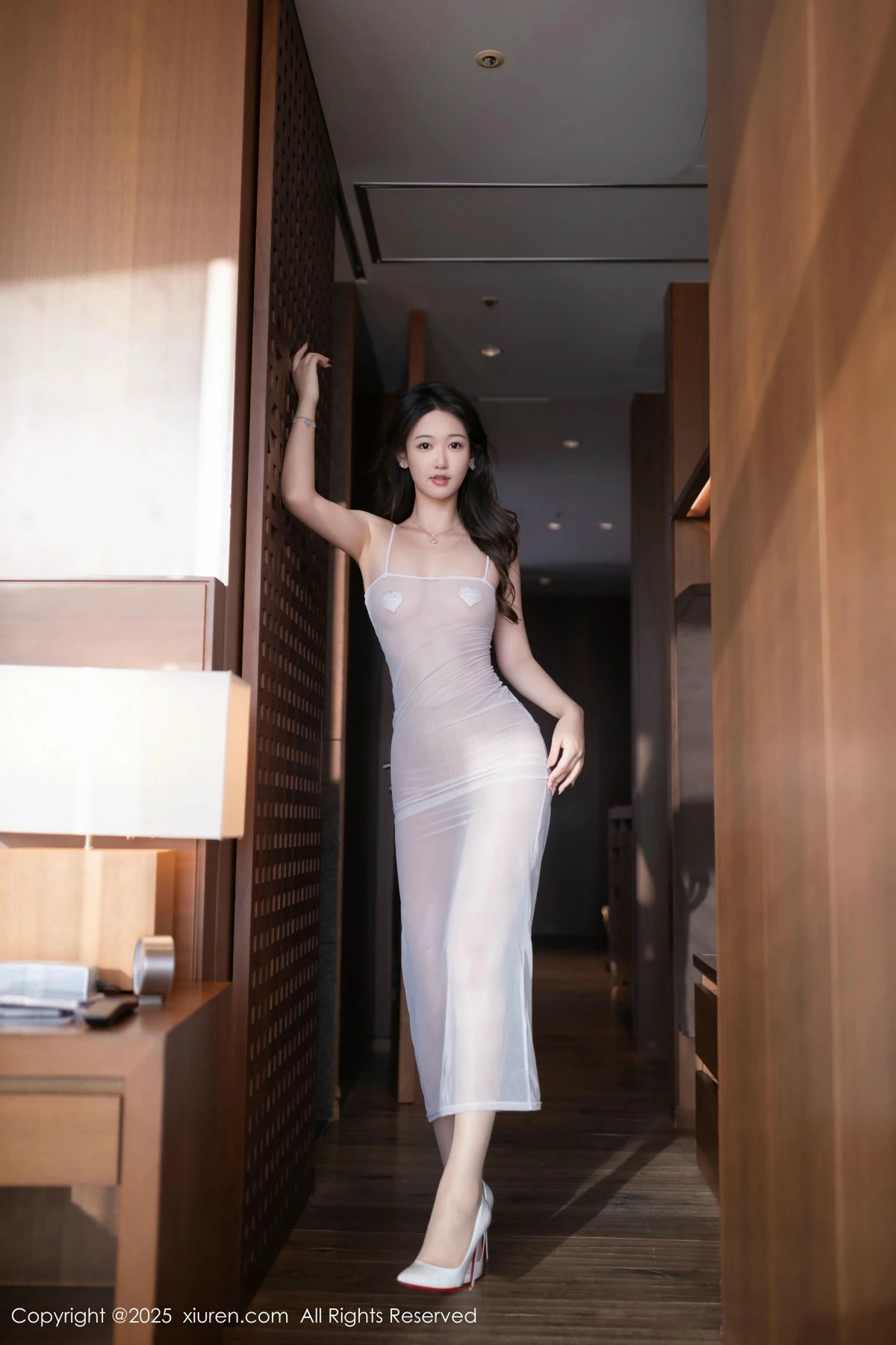 秀人集.com_[XiuRen秀人网]No.9994_模特唐安琪性感白色薄透吊带长裙配肉色丝袜秀曼妙身姿诱惑写真81P