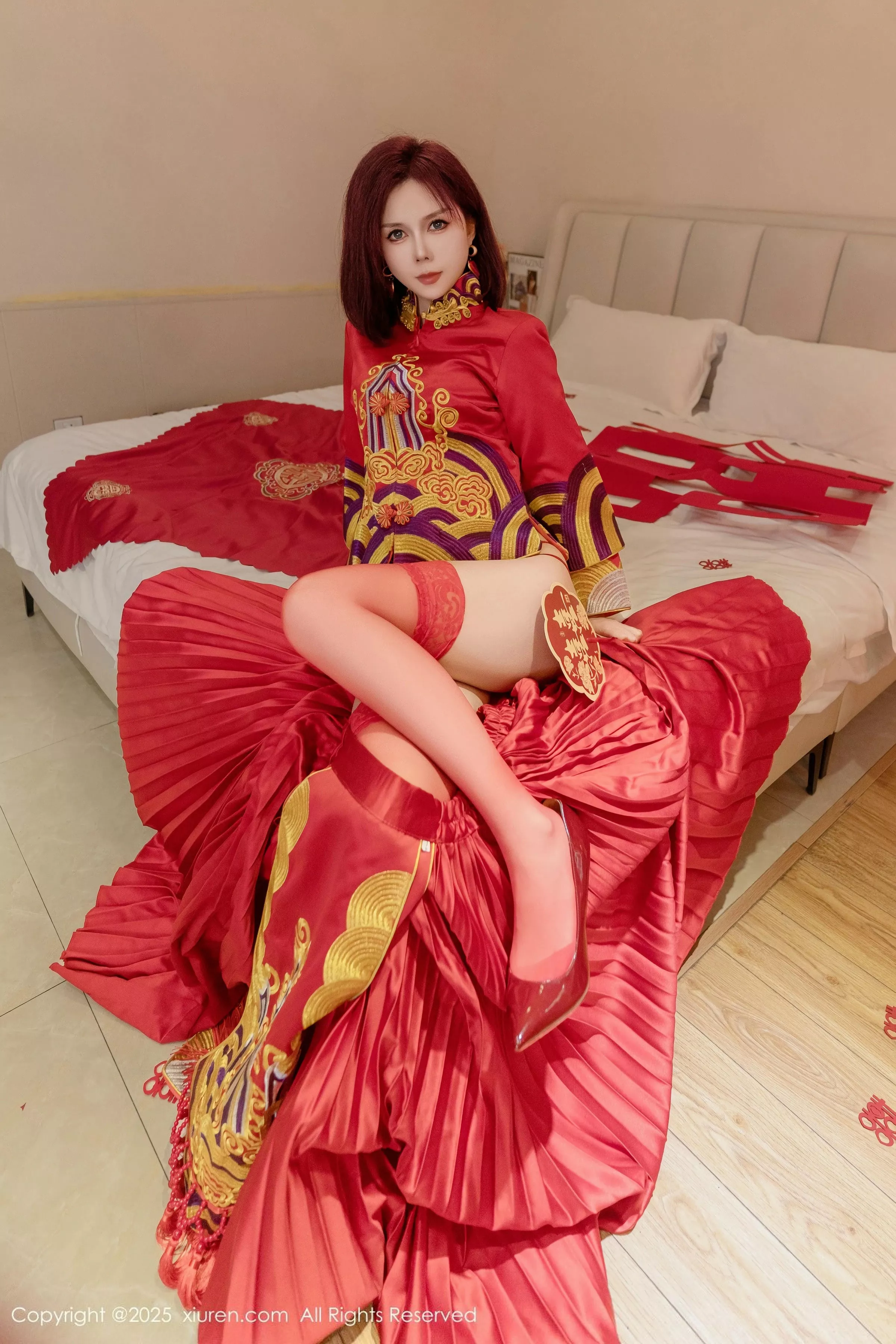 秀人集.com_[XiuRen秀人网]No.9995_模特白芷yy新婚主题性感红色蕾丝内衣配红丝袜秀曼妙身姿诱惑写真90P