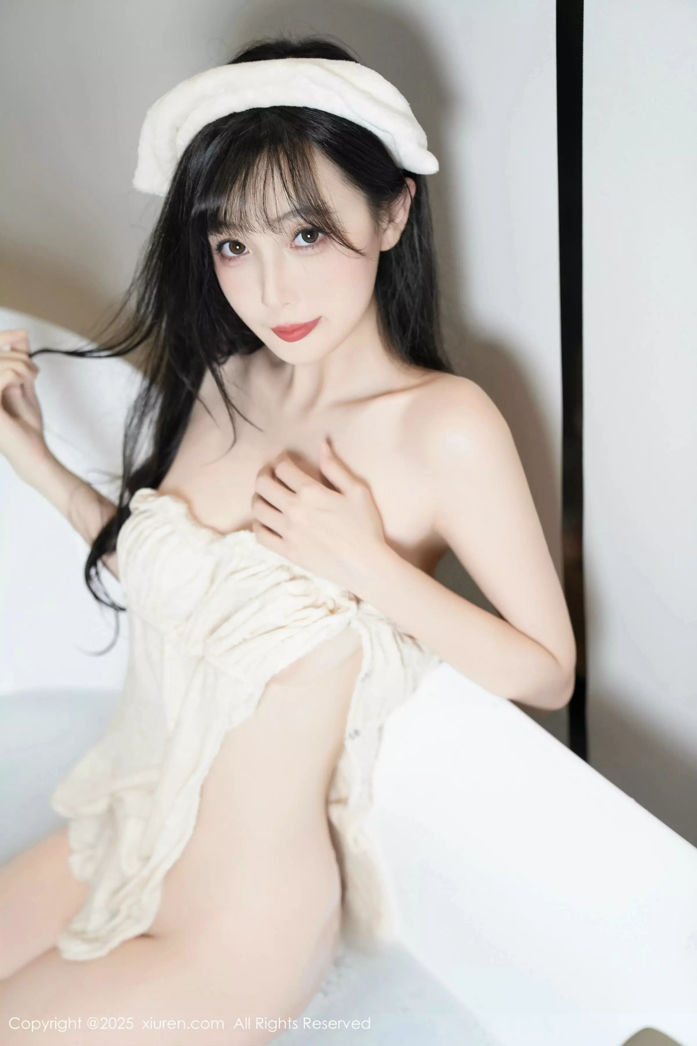 秀人集.com_[XiuRen秀人网]No.10005_模特樱桃小阑子浴室场景性感白色浴袍配原色丝袜秀美腿诱惑写真87P