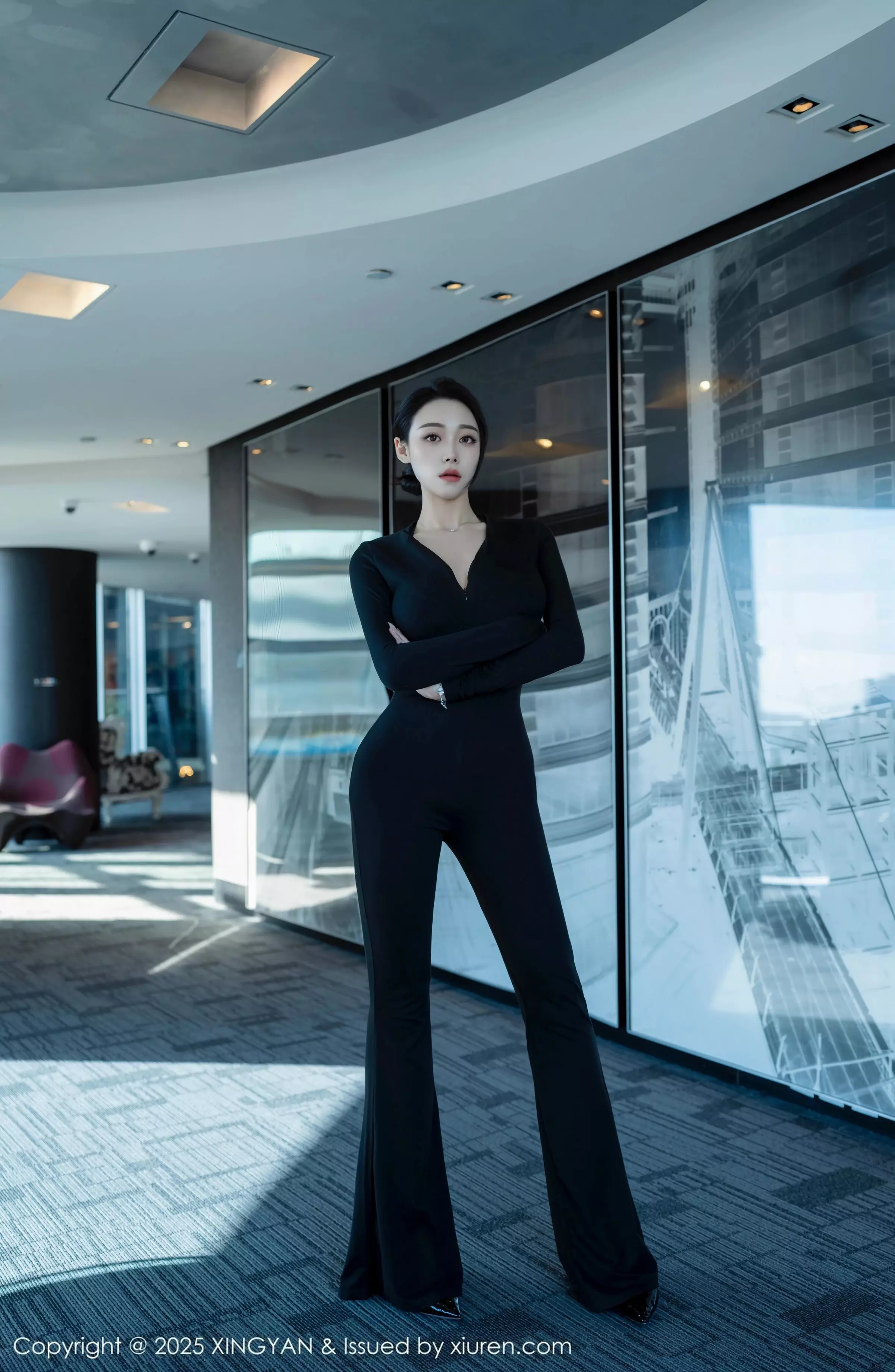 秀人集.com_[XINGYAN星颜社]VOL.322_模特清妙性感OL职业装露轻透黑色内衣秀完美身材诱惑写真81P