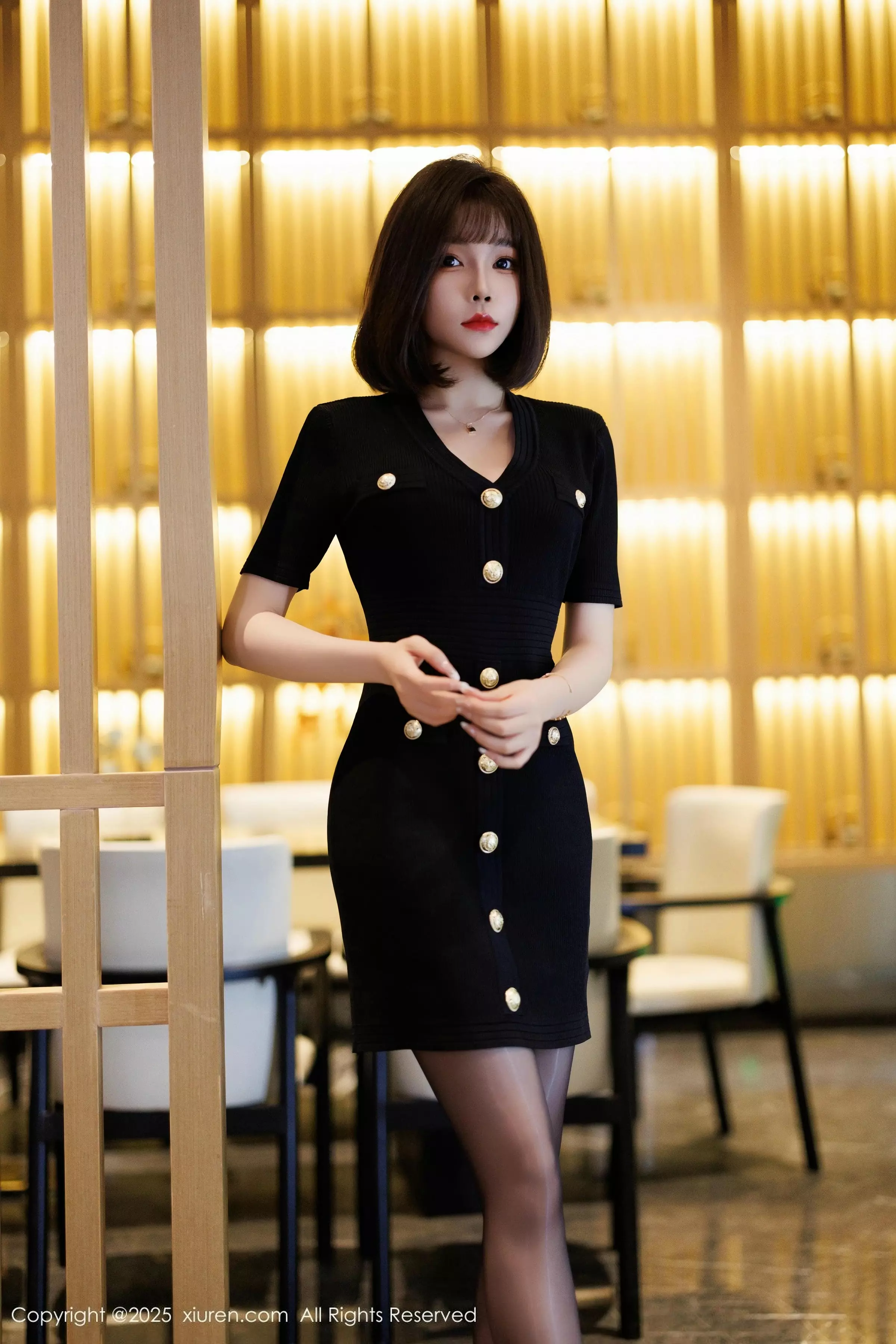 秀人集.com_[XiuRen秀人网]No.10013_女神徐莉芝Booty性感黑色蕾丝内衣配超薄黑丝秀完美身材诱惑写真90P