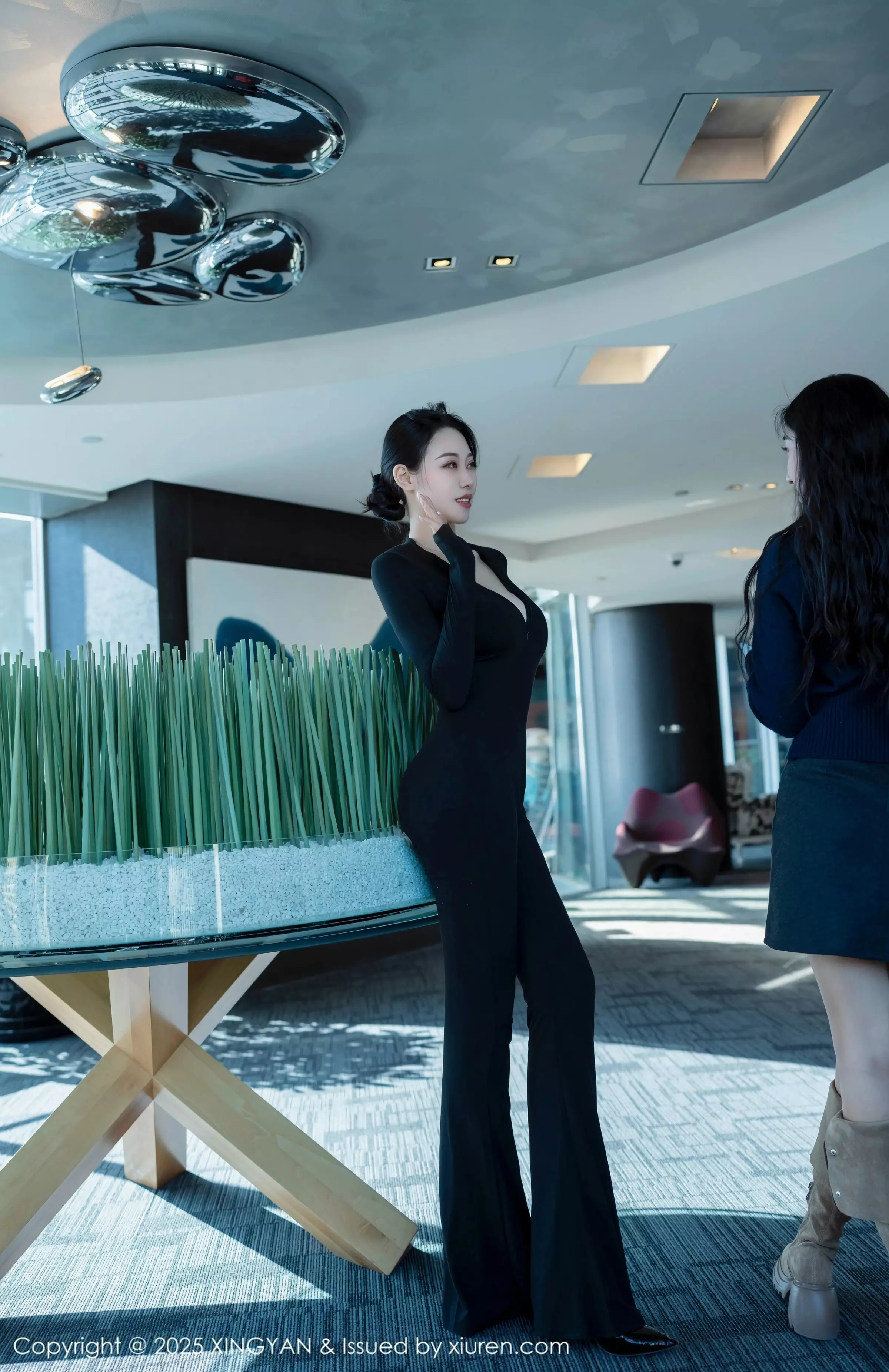 秀人集.com_[XINGYAN星颜社]VOL.322_模特清妙性感OL职业装露轻透黑色内衣秀完美身材诱惑写真81P