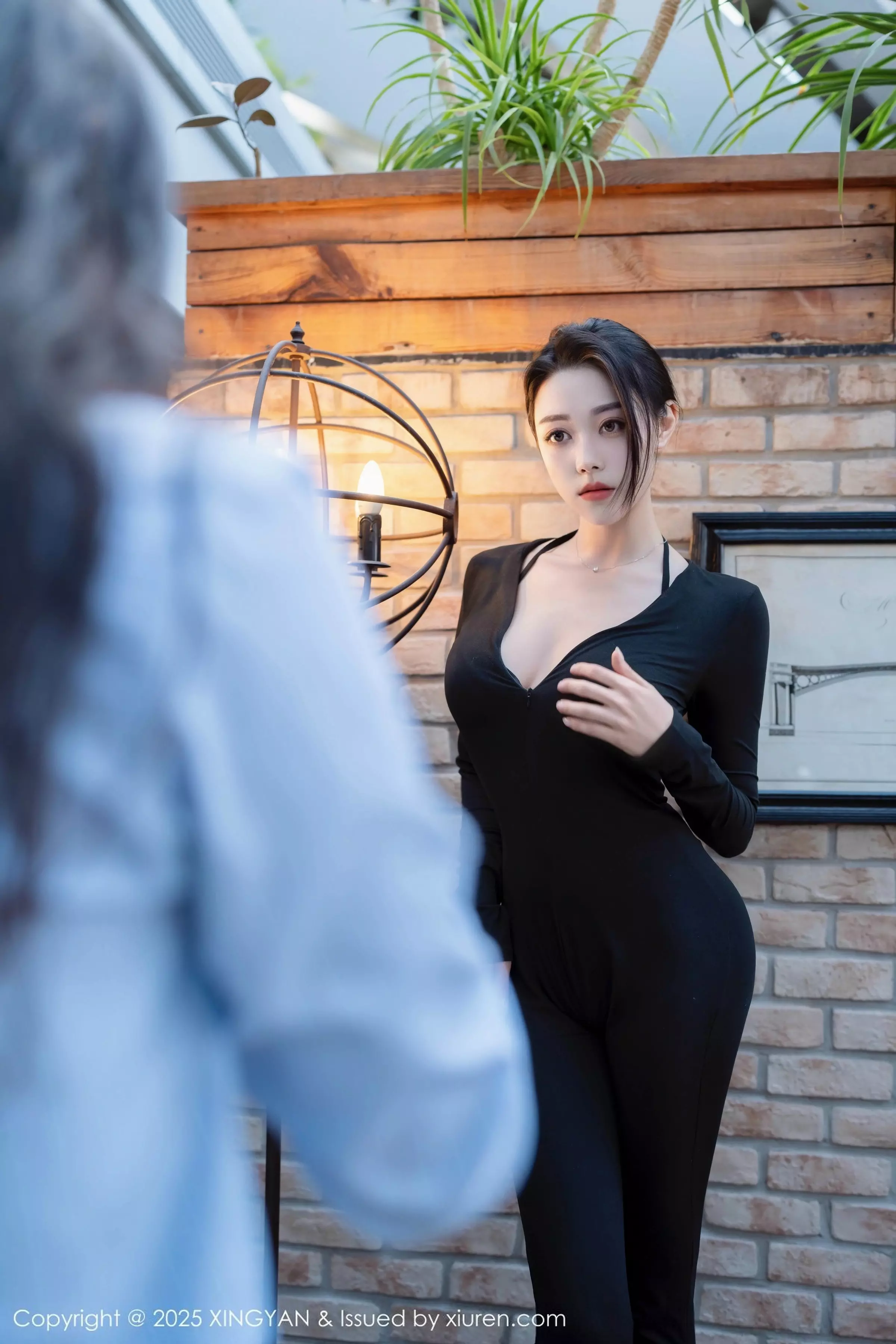 秀人集.com_[XINGYAN星颜社]VOL.322_模特清妙性感OL职业装露轻透黑色内衣秀完美身材诱惑写真81P