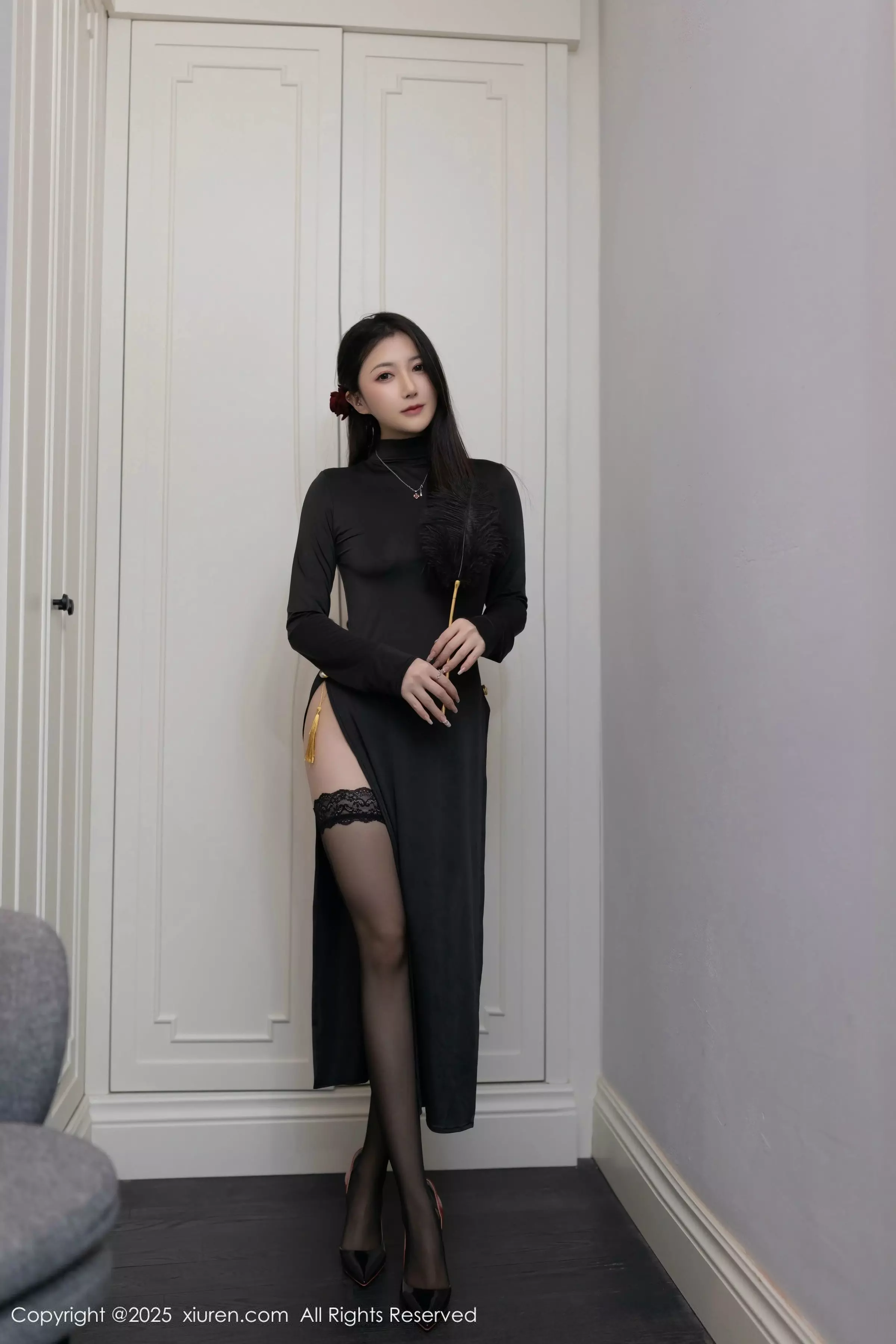 秀人集.com_[XiuRen秀人网]No.10023_模特鱼子酱Fish性感黑色连衣长裙配超薄黑丝秀婀娜身材诱惑写真80P