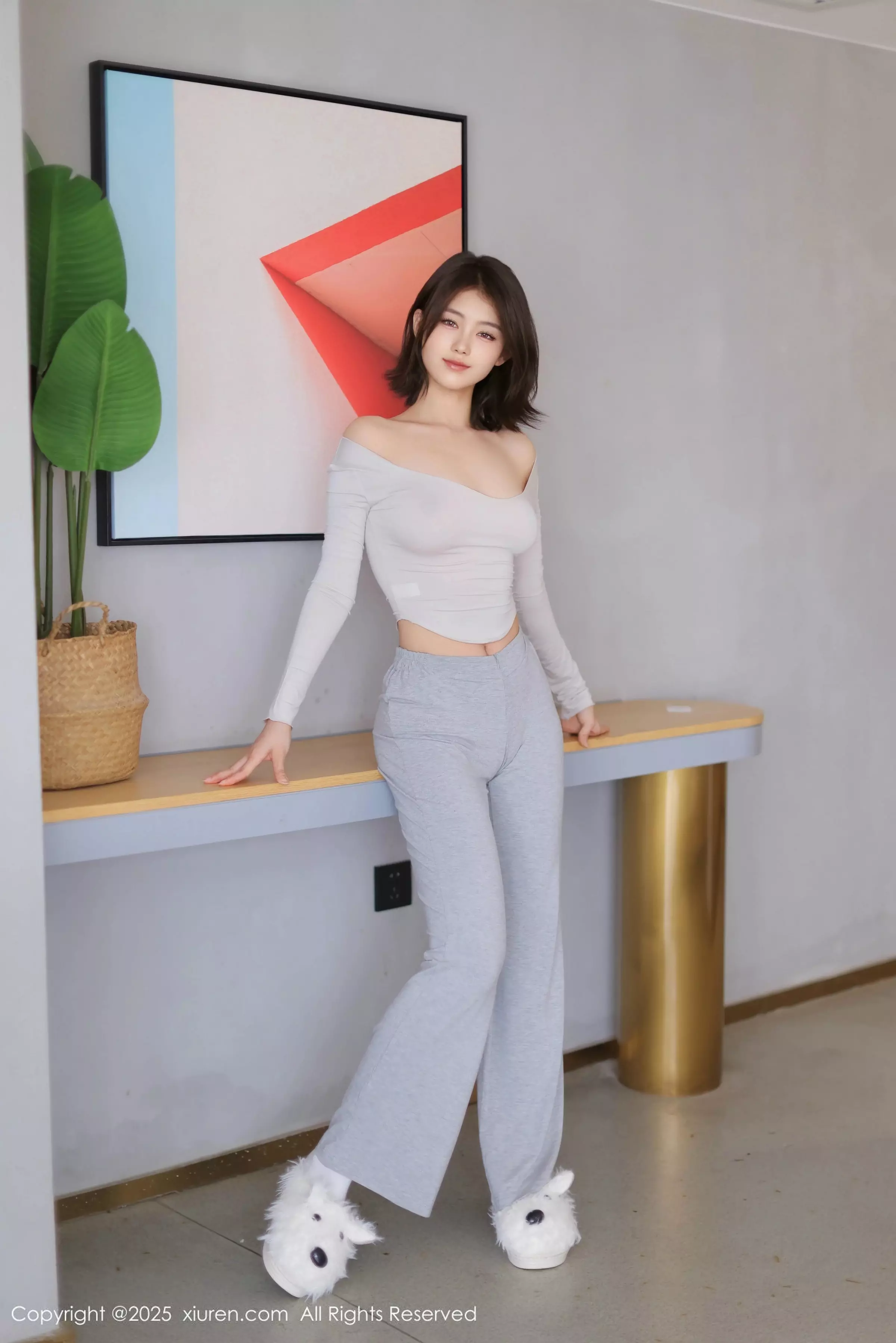 秀人集.com_[XiuRen秀人网]No.10021_模特小橘子orange性感灰色日常服配超薄黑丝秀曼妙身姿诱惑写真77P