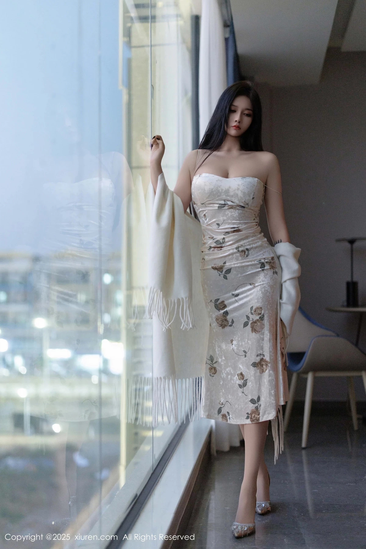 秀人集.com_[XiuRen秀人网]No.9899_模特娜比脱连衣短裙露性感蓝色内衣配超薄肉丝秀凹凸身材诱惑写真81P