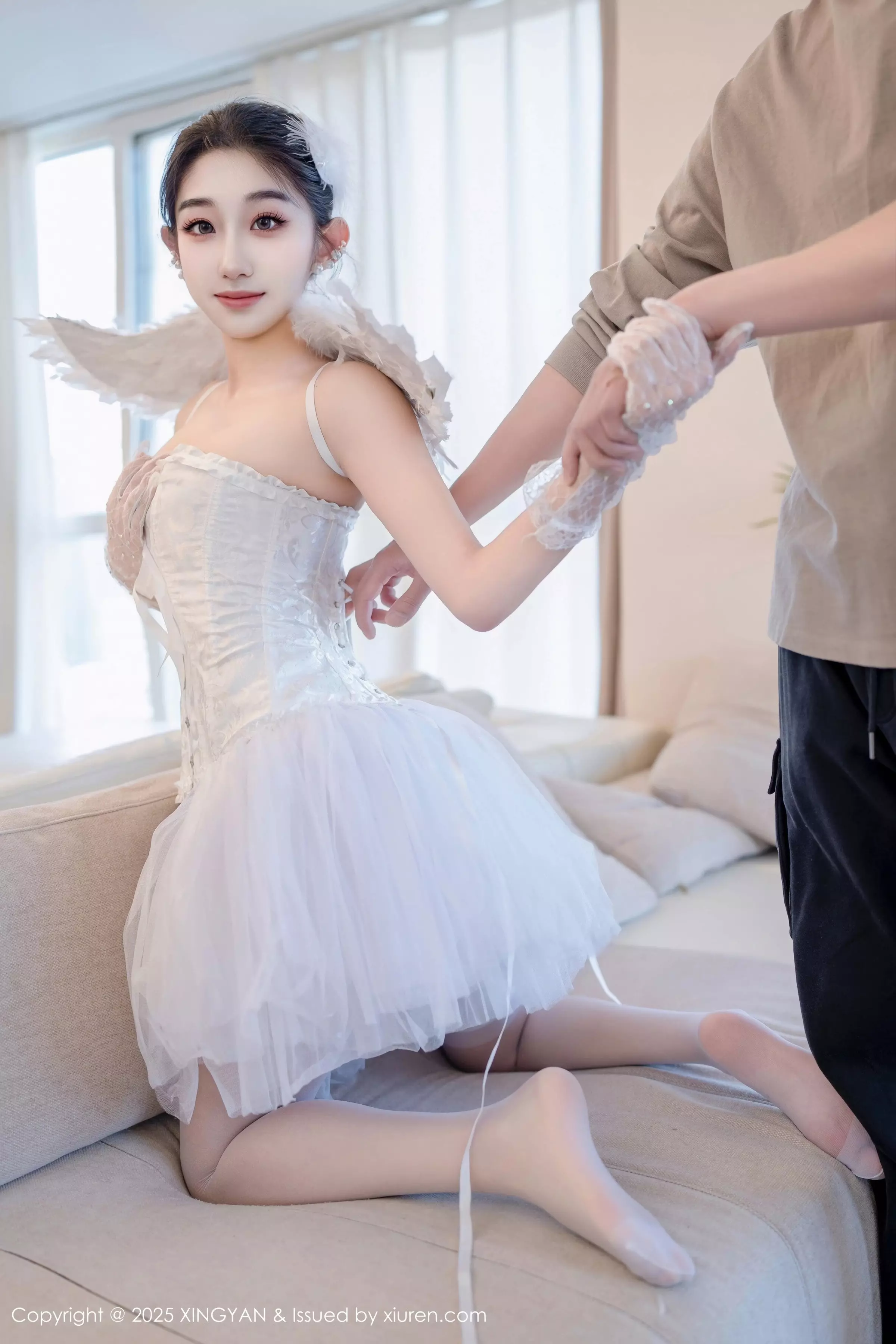 秀人集.com_[XINGYAN星颜社]VOL.324_模特星冉性感白色芭蕾吊带裙配白丝吊袜秀曼妙身姿诱惑写真78P