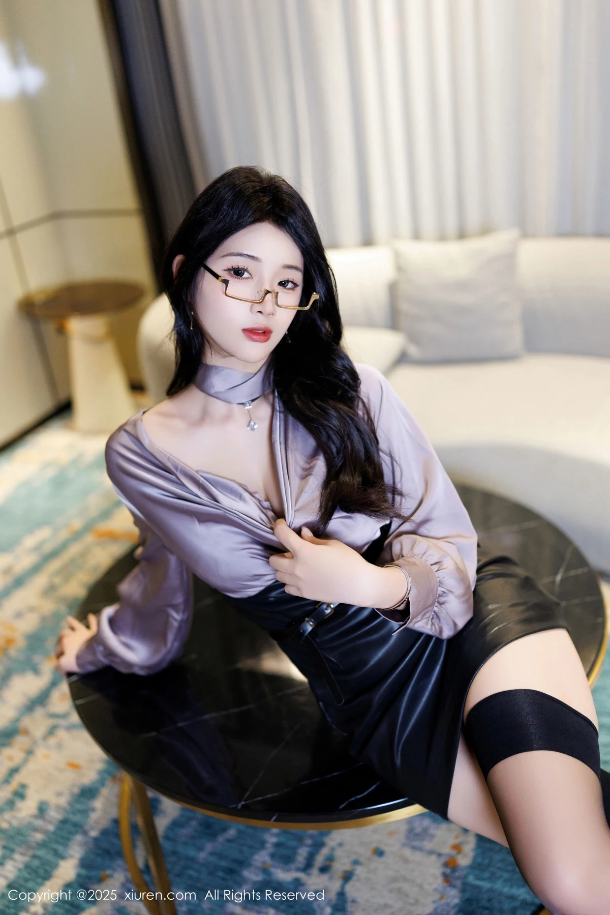 秀人集.com_[XiuRen秀人网]No.9904_模特南乔性感紫色衬衫露蓝色情趣内衣配蓝丝袜秀雪嫩肌肤诱惑写真82P