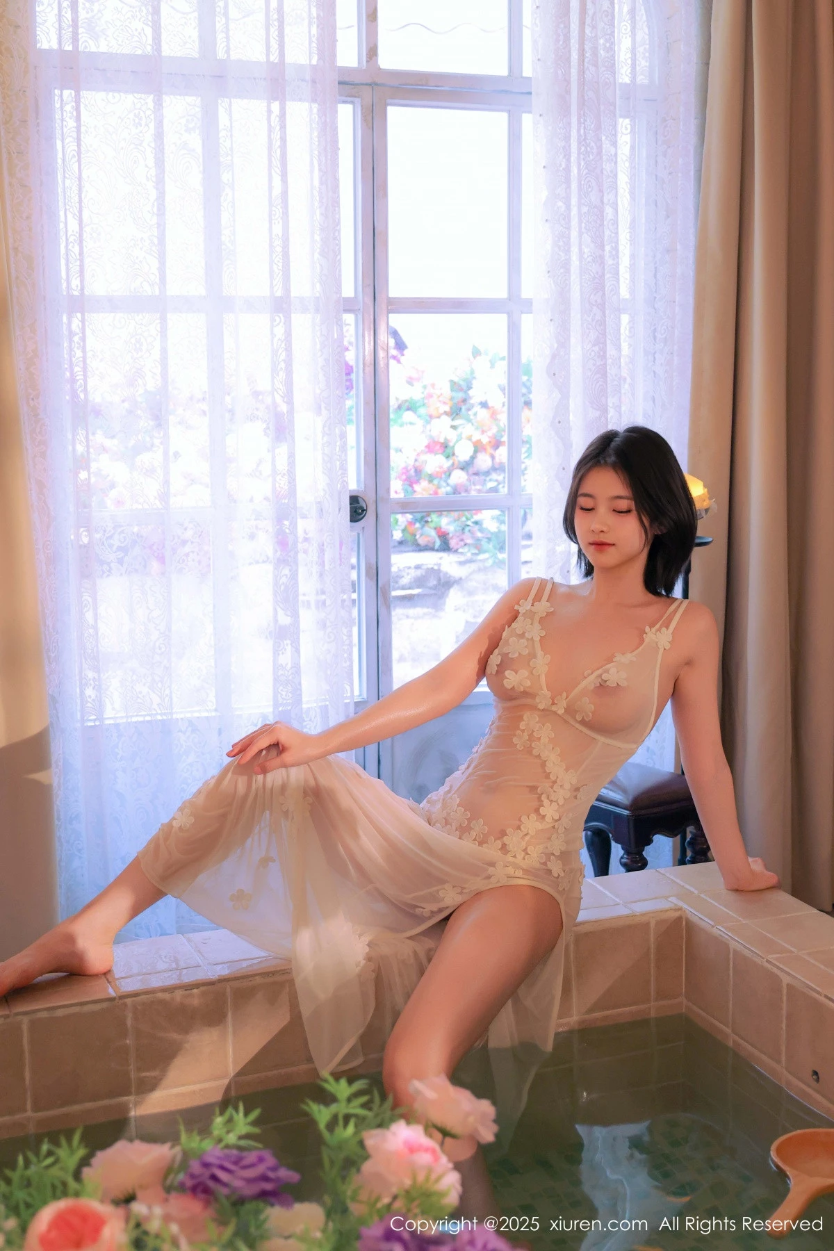 秀人集.com_[XiuRen秀人网]No.9920_模特小橘子orange性感白色薄透蕾丝连体短裙秀惹火身材诱惑写真86P