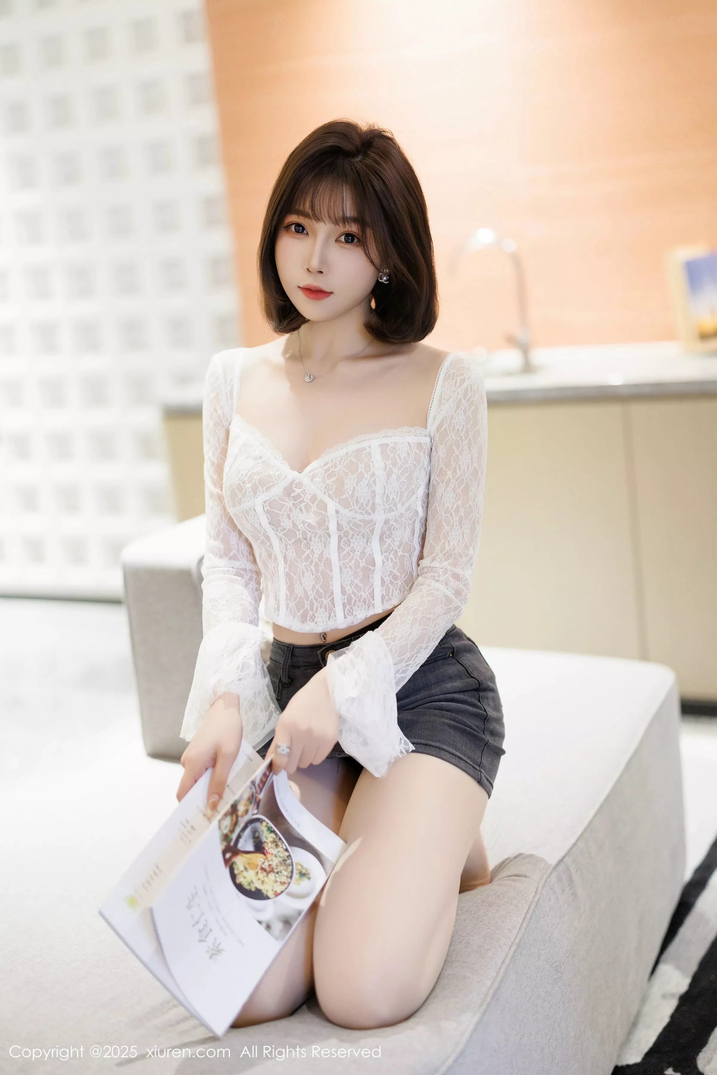 秀人集.com_[XiuRen秀人网]No.10113_女神徐莉芝Booty白色上衣配肉丝袜+蓝色情趣内衣秀美腿诱惑写真83P