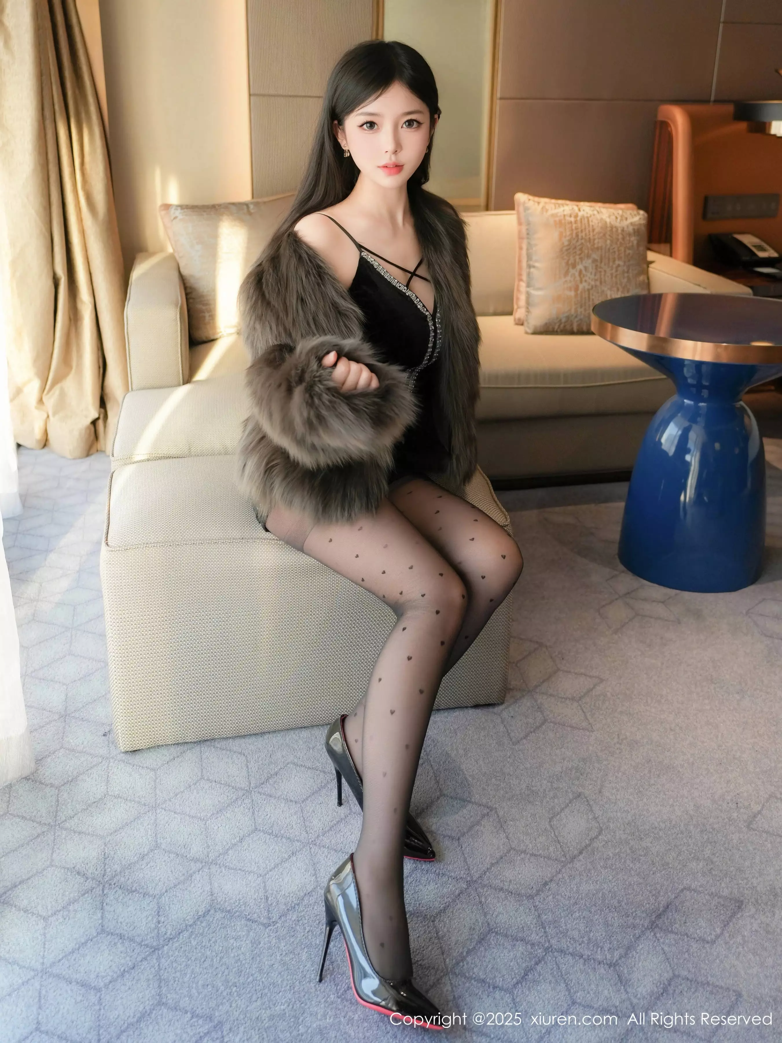 秀人集.com_[XiuRen秀人网]No.10045_模特优酱性感黑色吊带裙配超薄黑丝半脱秀凹凸身材惹火诱惑写真65P