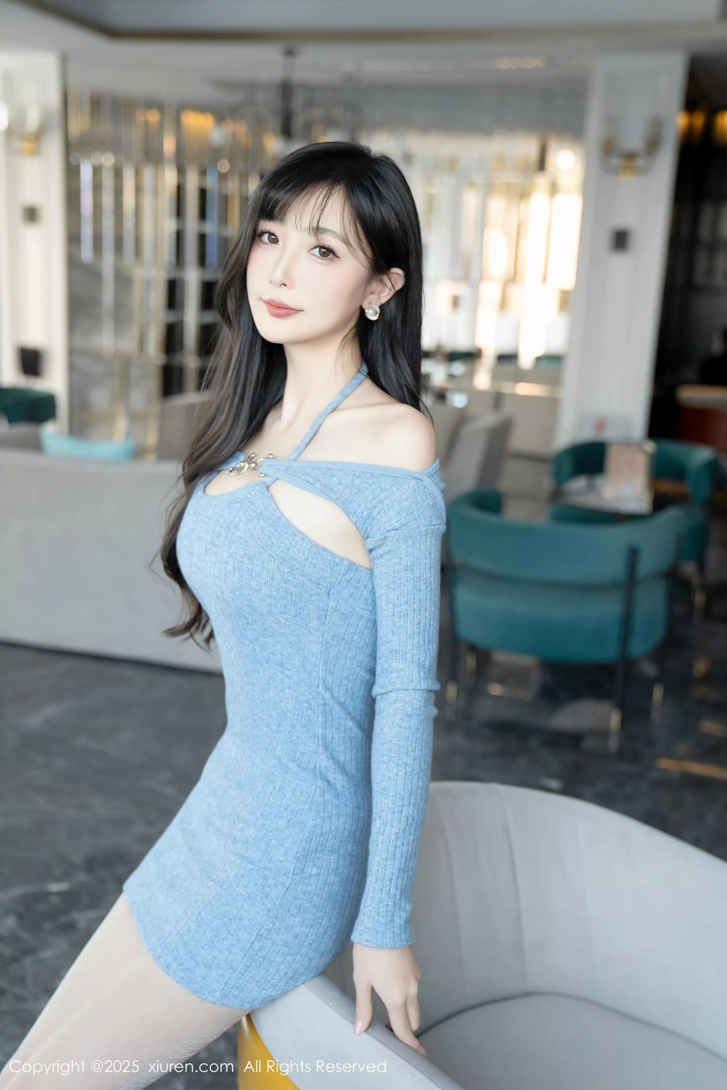 秀人集.com_[XiuRen秀人网]No.10124_模特樱桃小阑子性感浅蓝色连衣短裙配灰丝袜秀曼妙身姿诱惑写真86P