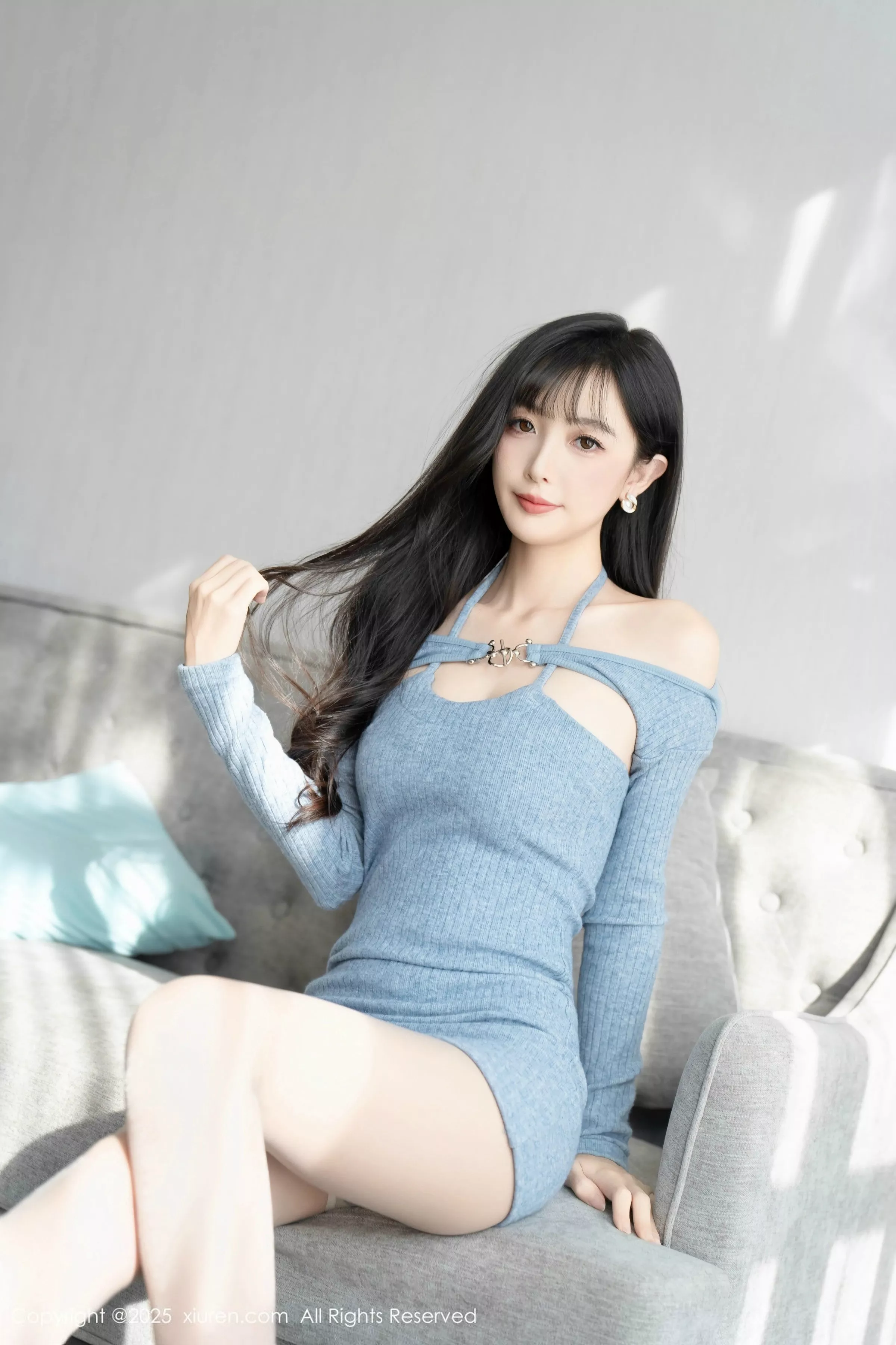 秀人集.com_[XiuRen秀人网]No.10124_模特樱桃小阑子性感浅蓝色连衣短裙配灰丝袜秀曼妙身姿诱惑写真86P