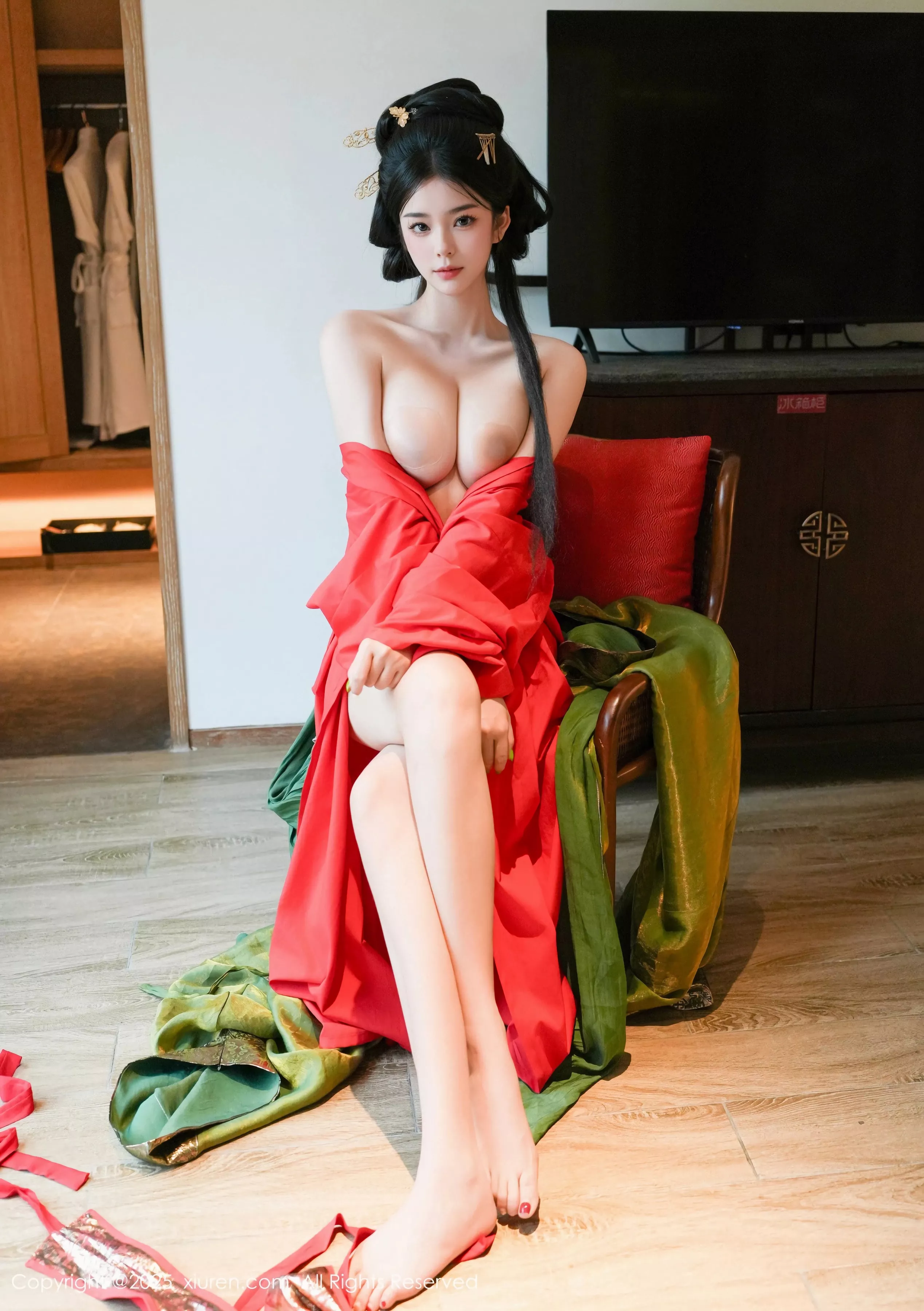 秀人集.com_[XiuRen秀人网]No.10126_模特雪糕CiCi性感绿色古风服饰露红色情趣服饰秀美腿诱惑写真68P