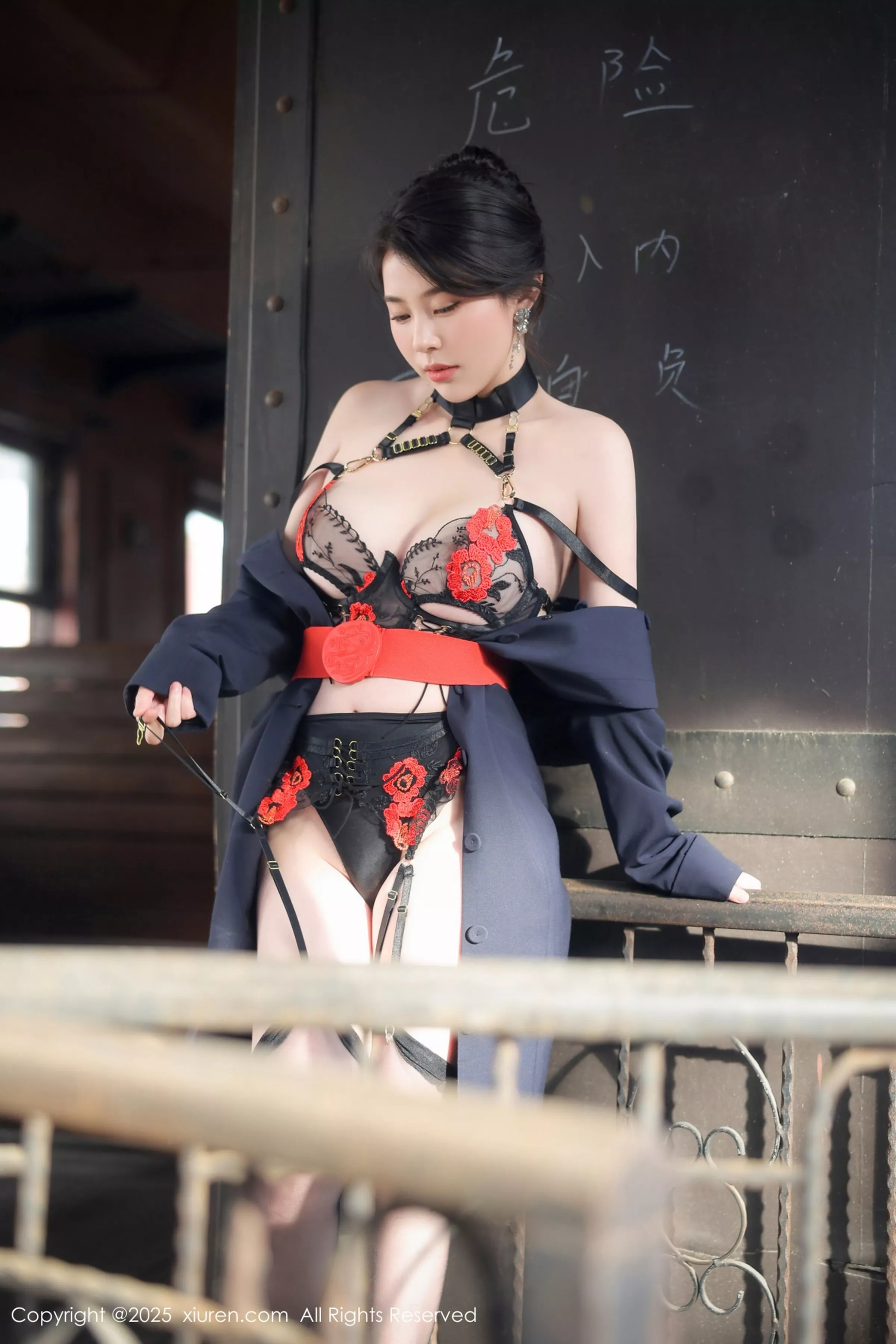 秀人集.com_[XiuRen秀人网]No.10155_模特白茹雪abby性感黑色情趣内衣配黑丝吊袜秀丰腴身材诱惑写真78P