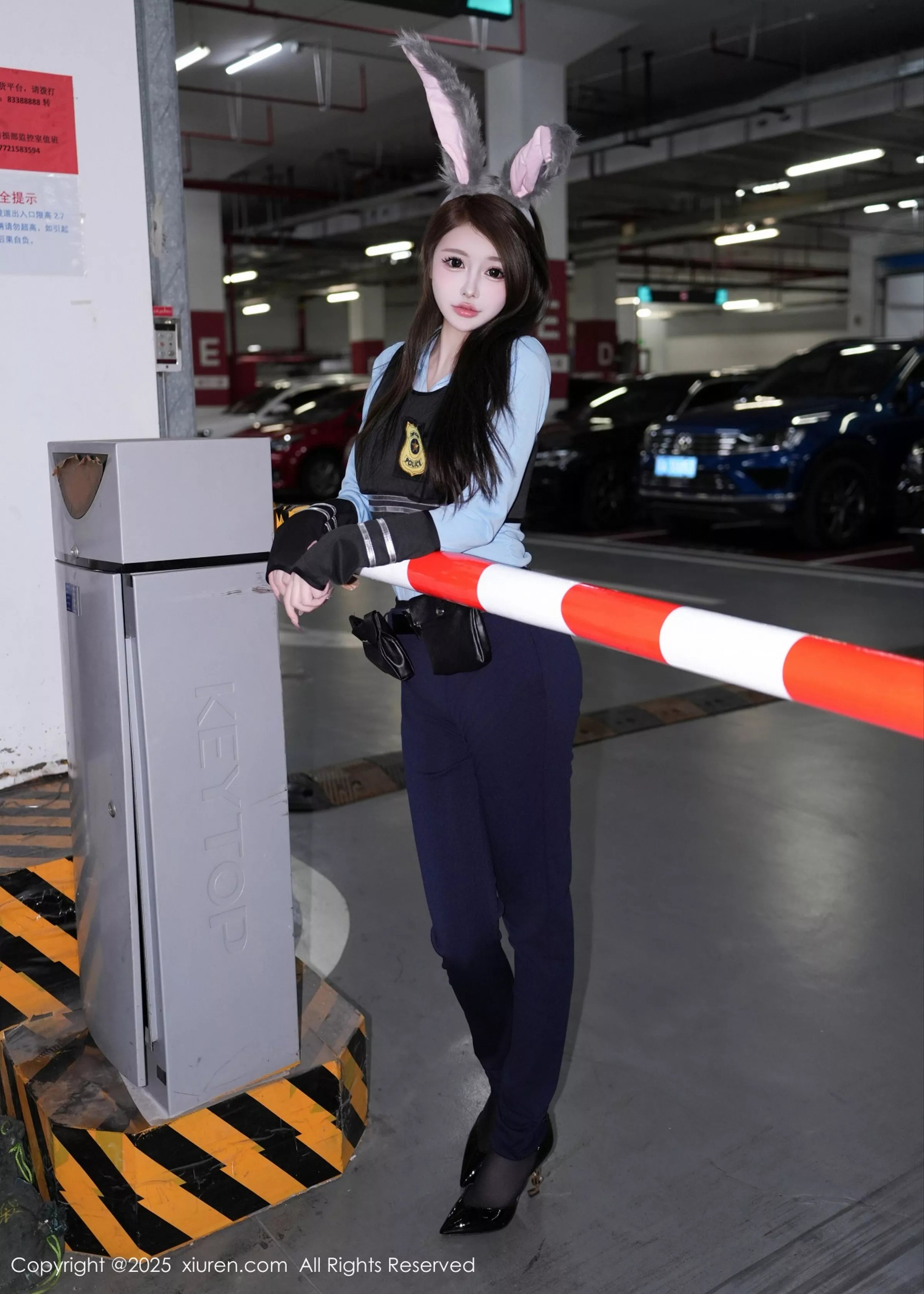 秀人集.com_[XiuRen秀人网]No.10158_模特甜妮性感黑色制服露半截上衣配超薄黑丝秀丰腴身姿诱惑写真69P