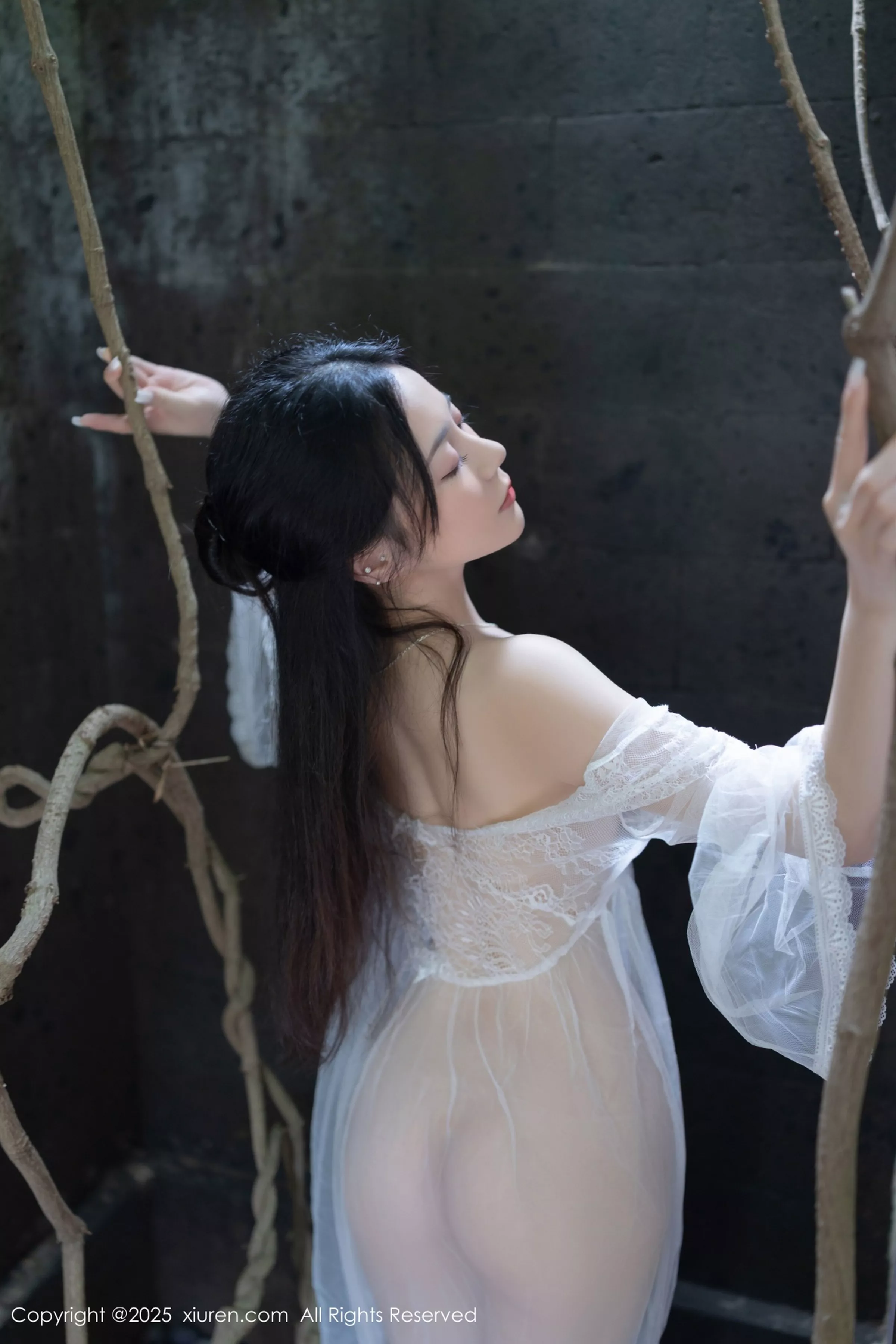 秀人集.com_[XiuRen秀人网]No.10173_模特鱼子酱Fish性感白色轻透连衣裙透视秀惹火身材撩人诱惑写真80P