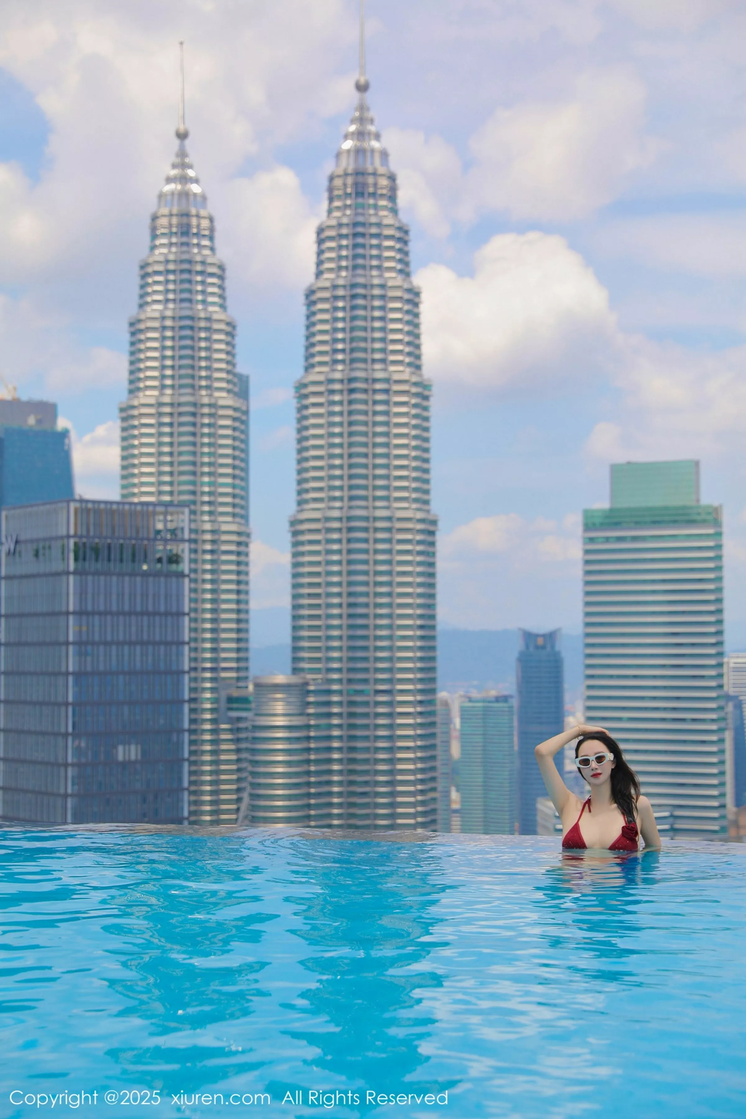 秀人集.com_[XiuRen秀人网]No.10172_模特Candy糖糖泳池场景性感红色比基尼服饰秀丰腴身材诱惑写真82P