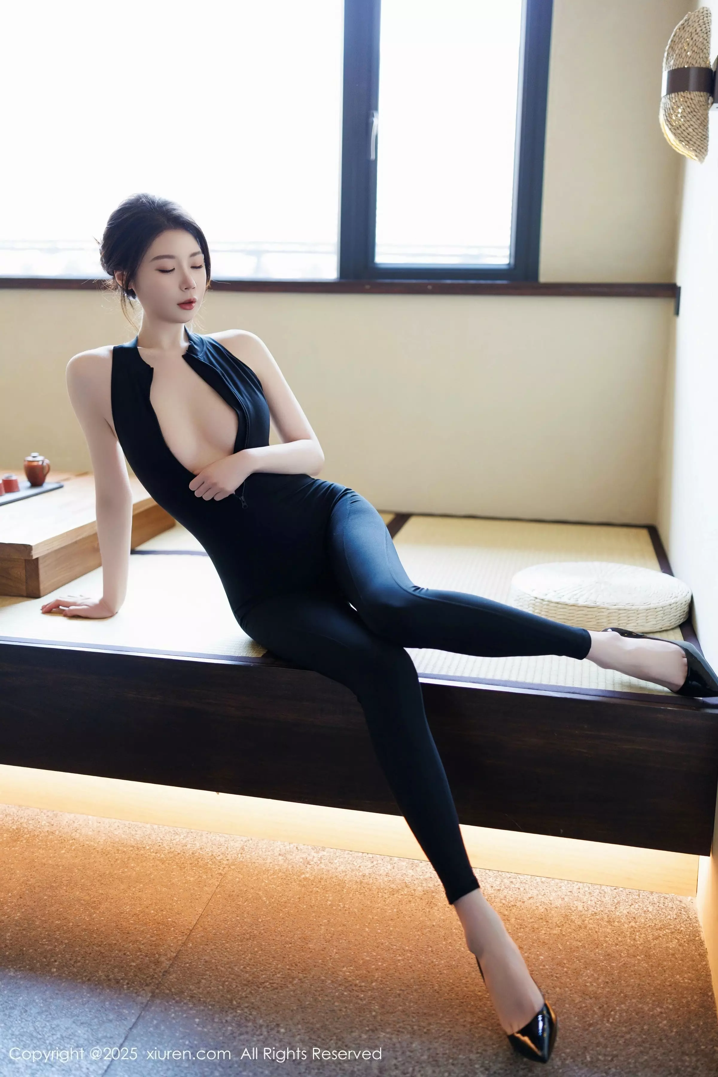 秀人集.com_[XiuRen秀人网]No.10059_模特梦心玥性感黑色情趣内衣配黑丝吊袜秀高挑曼妙身姿诱惑写真83P