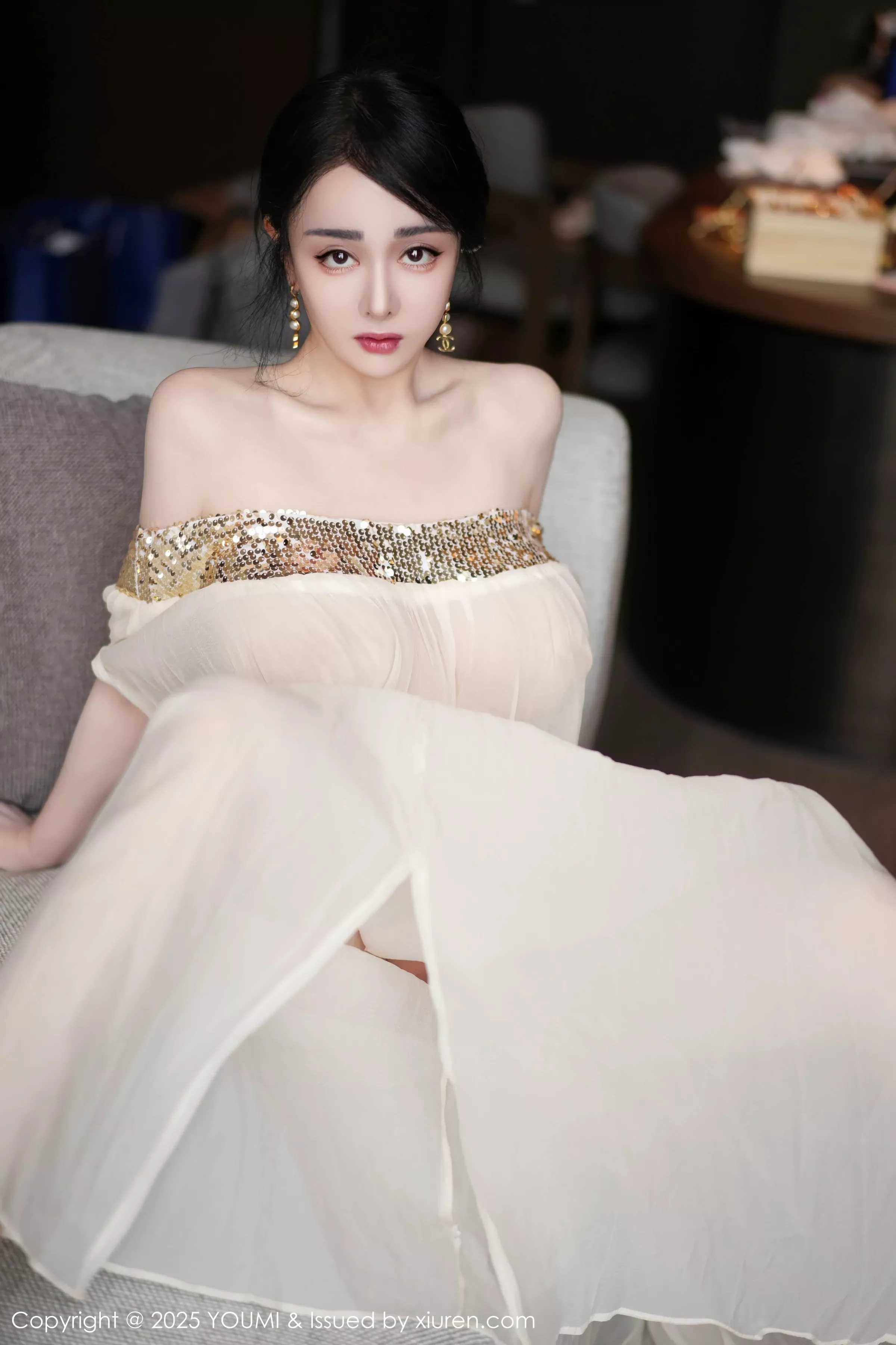 秀人集.com_[YouMi尤蜜荟]Vol.1132_模特允爾薄纱服饰露性感金色吊坠式情趣内衣秀丰腴身姿诱惑写真62P