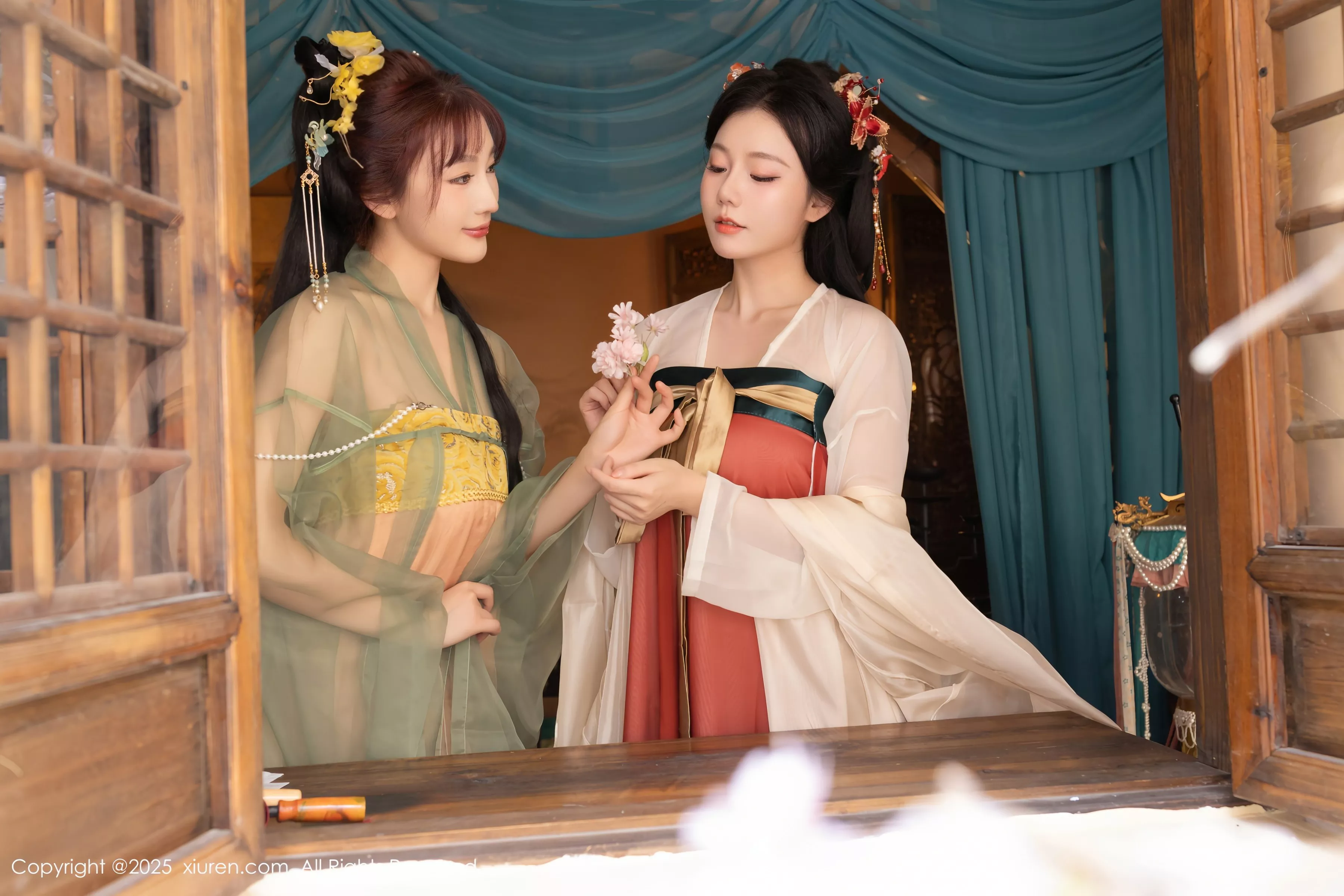 秀人集.com_[XiuRen秀人网]No.10223_模特合集女神陆萱萱＆安然anran激情互动薄纱古装撩人诱惑写真80P