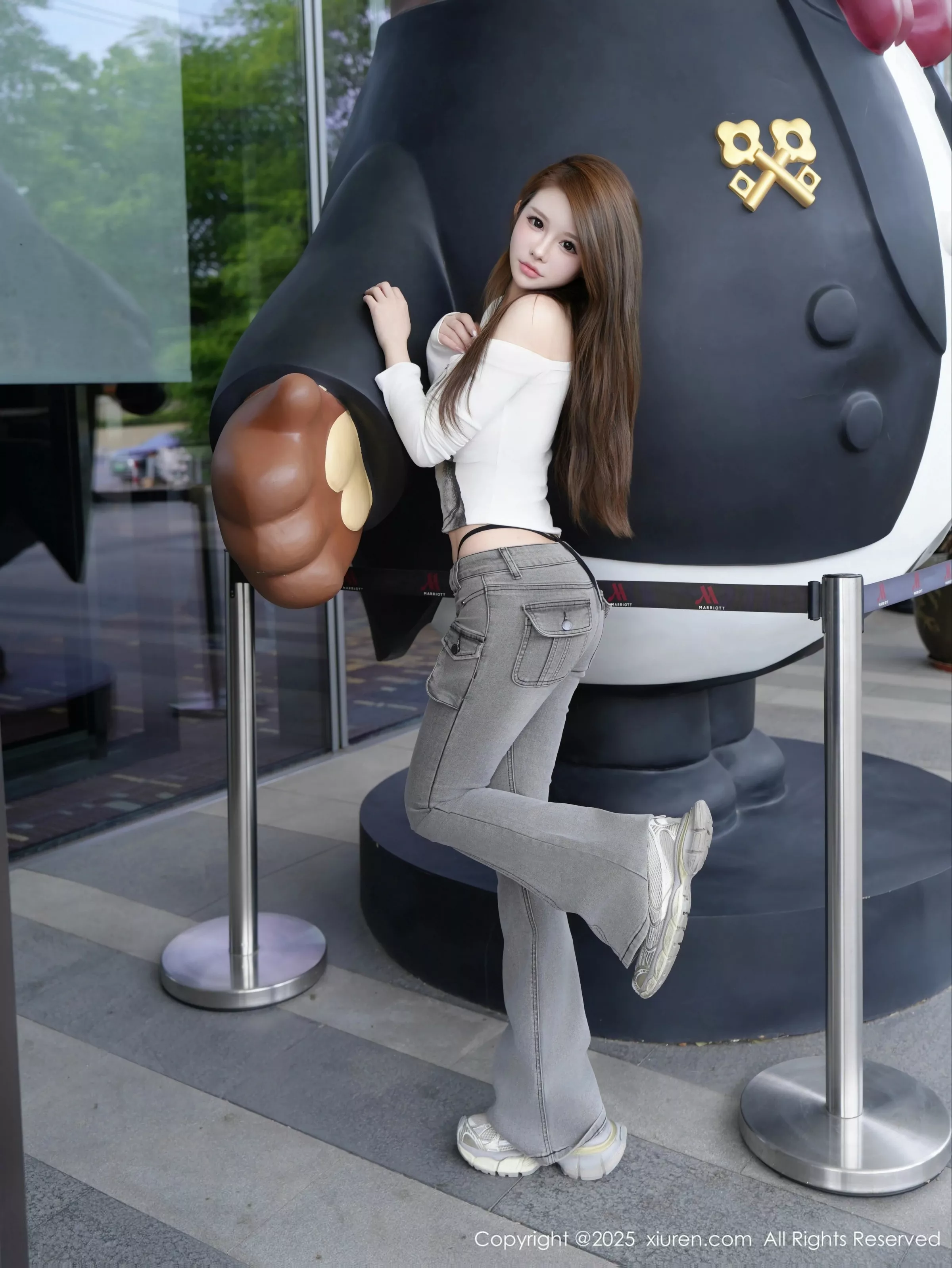 秀人集.com_[XiuRen秀人网]No.10227_模特甜妮性感白T配牛仔长裤露黑色情趣内衣秀丰腴身材诱惑写真68P