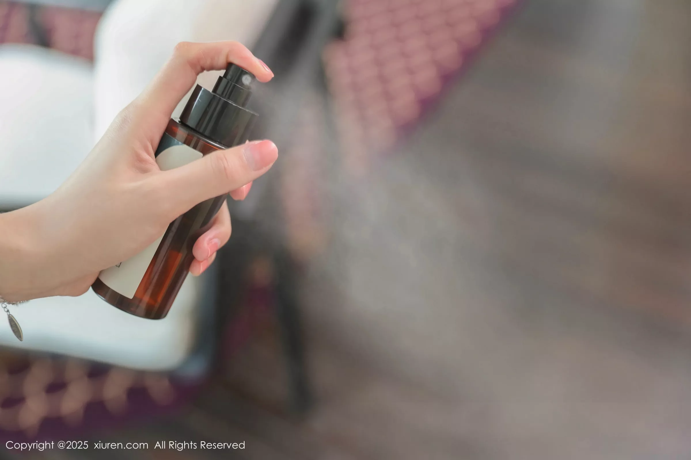 秀人集.com_[XiuRen秀人网]No.10226_模特布丁wow性感白色连衣短裙配肉色丝袜秀完美身材诱惑写真80P