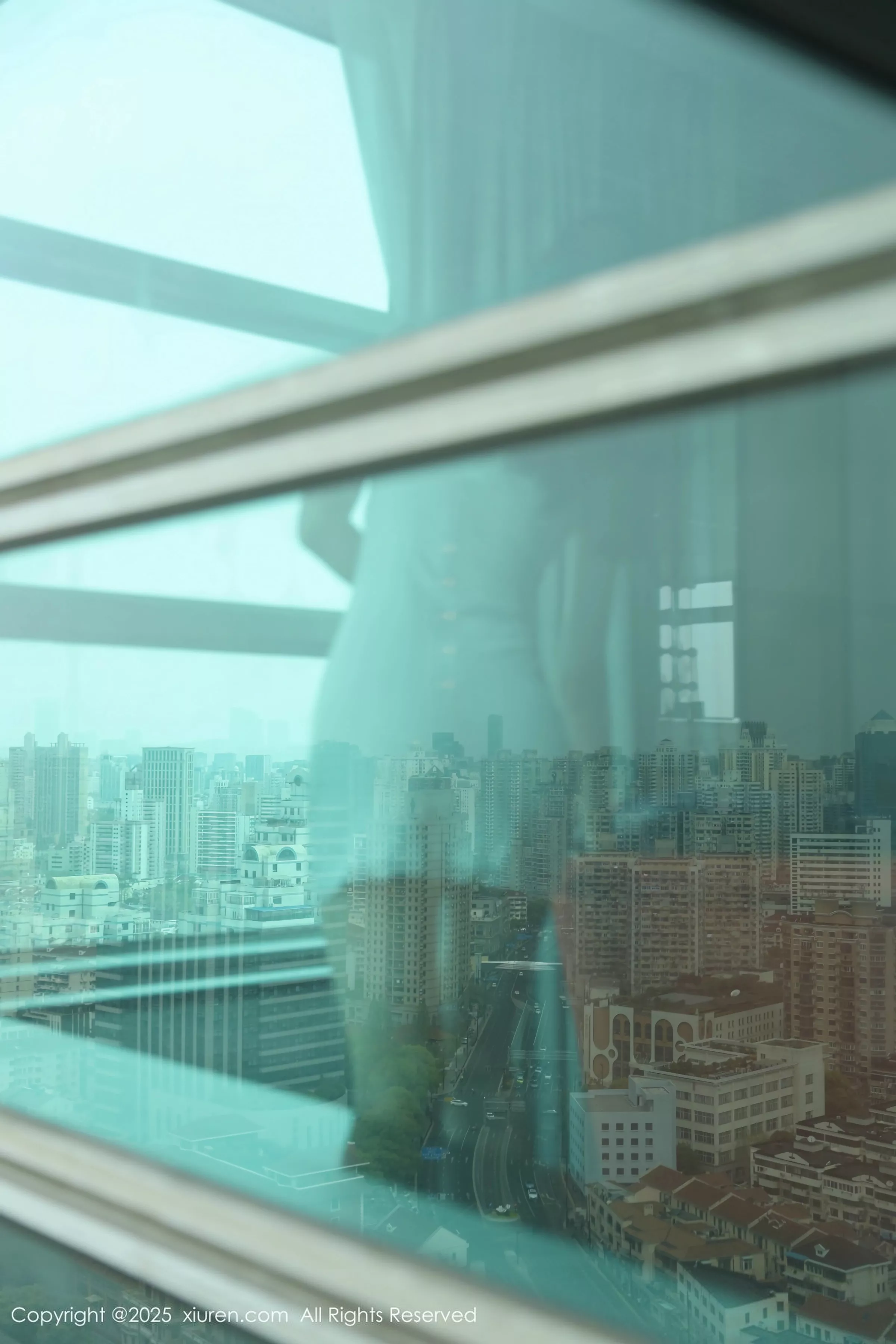 秀人集.com_[XiuRen秀人网]No.10226_模特布丁wow性感白色连衣短裙配肉色丝袜秀完美身材诱惑写真80P