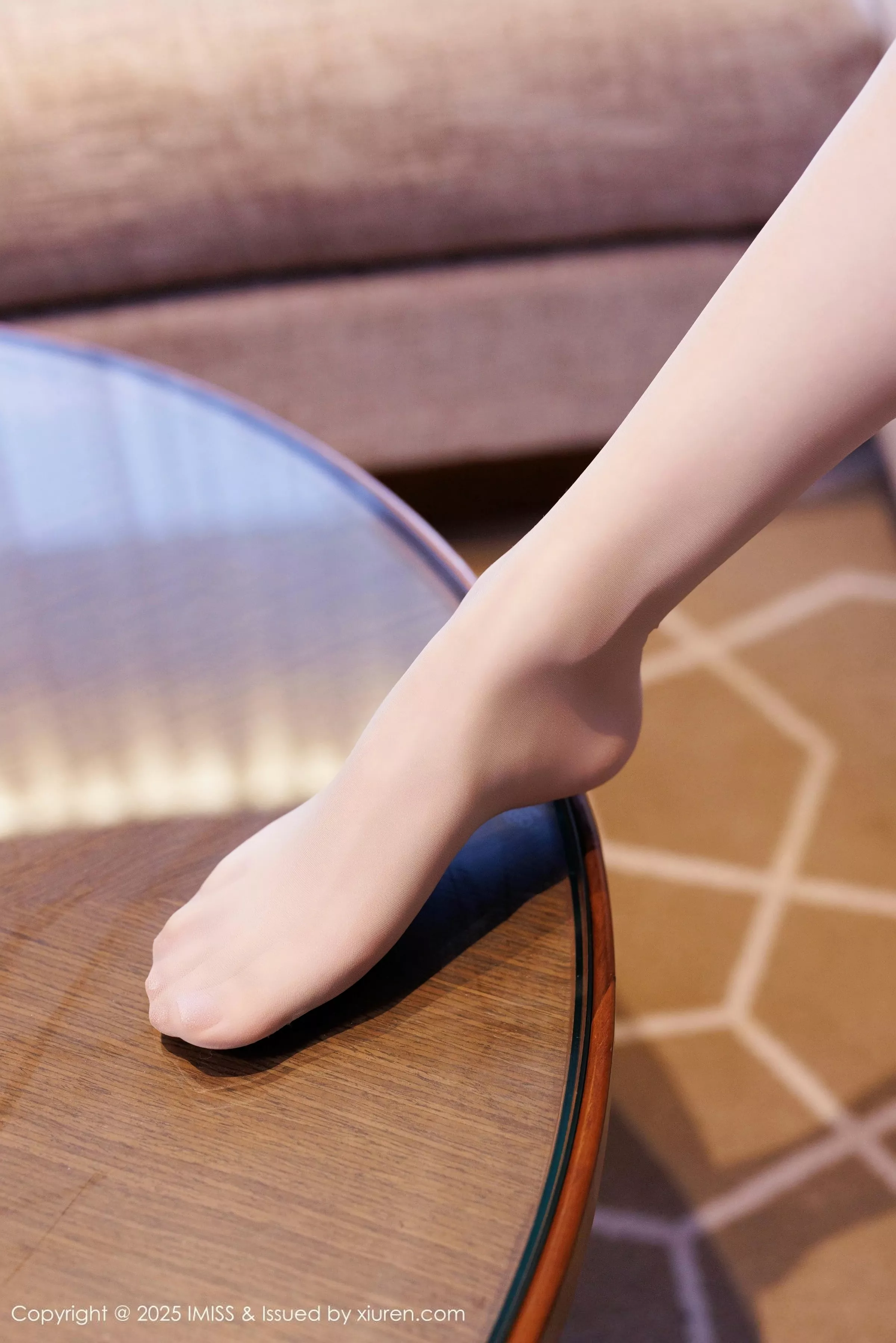 秀人集.com_[IMISS爱蜜社]Vol.790_气质女神许诺Sabrina性感紫色连衣短裙配超薄肉丝秀美腿诱惑写真108P