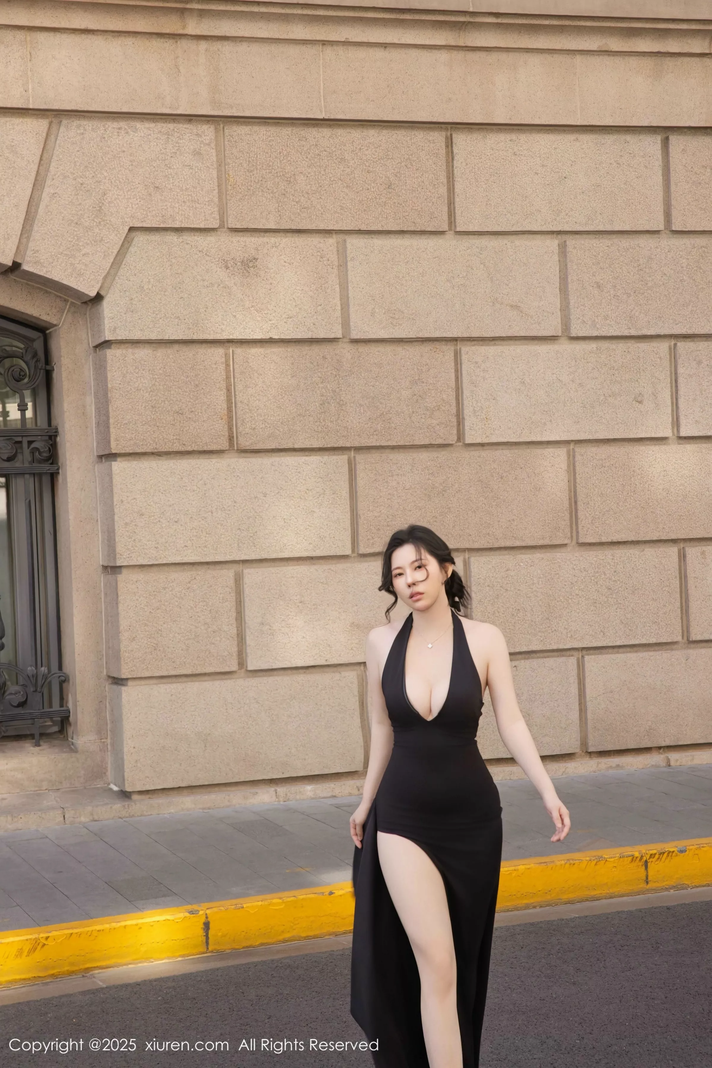 秀人集.com_[XiuRen秀人网]No.10236_模特白茹雪abby性感黑色连衣裙配超薄黑丝秀丰腴身材诱惑写真93P