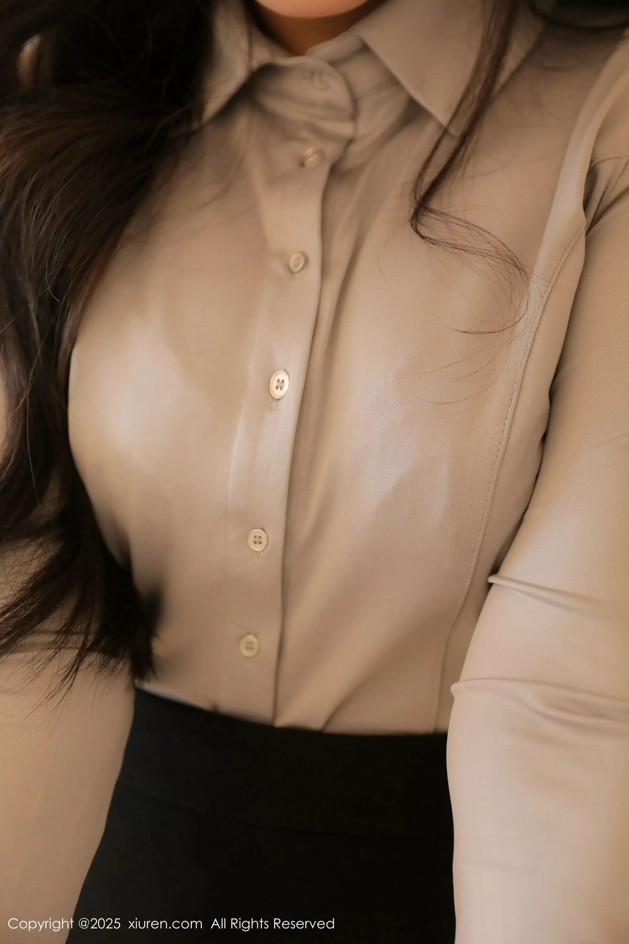 秀人集.com_[XiuRen秀人网]No.10243_模特希雅sia性感灰色OL服饰露黑色内衣配超薄黑丝极致魅惑写真82P