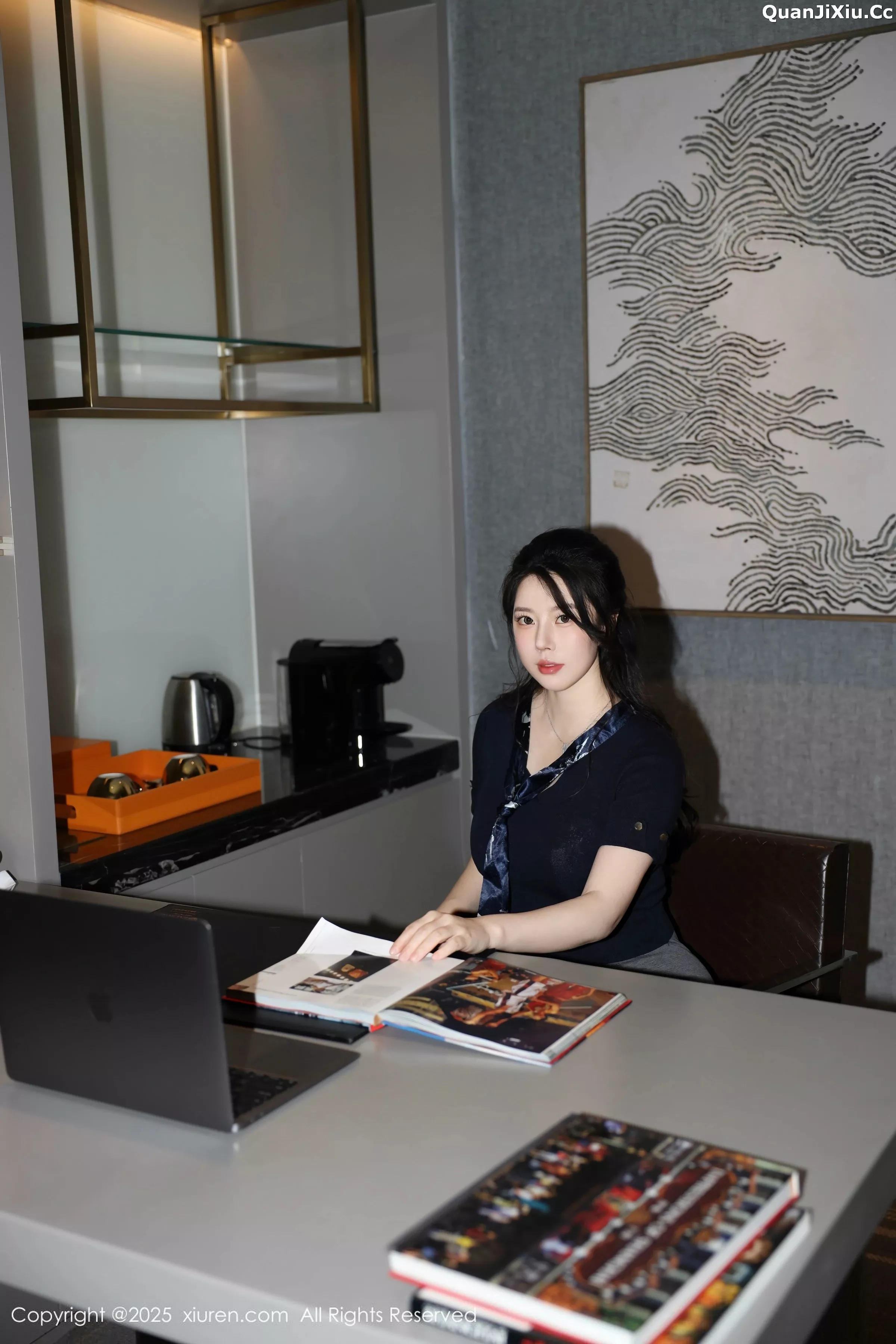 秀人集.com_[XiuRen秀人网]No.10266_模特白茹雪abby性感黑色OL服饰配灰丝吊袜秀丰腴身材诱惑写真72P