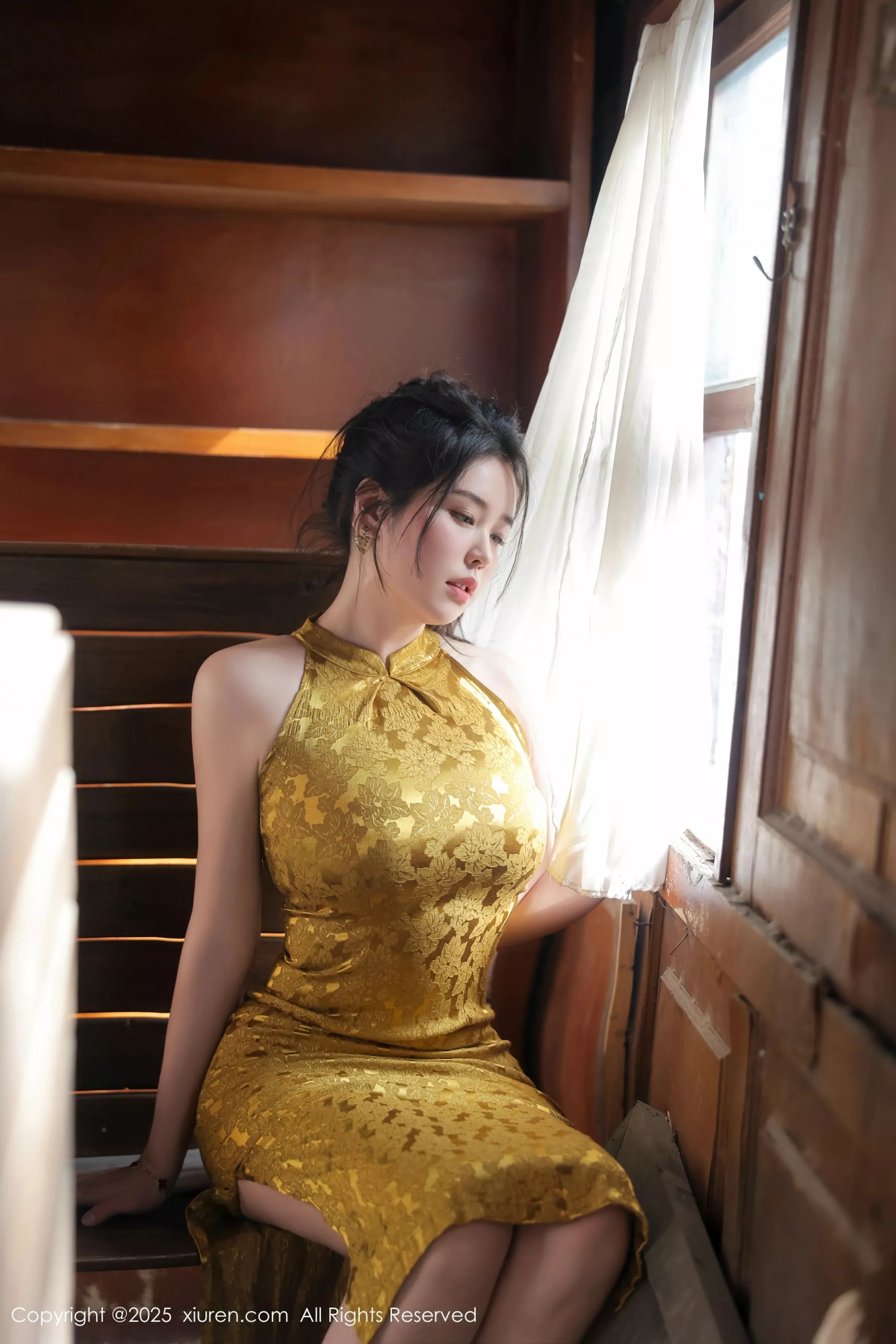 秀人集.com_[XiuRen秀人网]No.10269_模特林若凡F性感黄色旗袍露浅色内衣秀丰腴身材撩人诱惑写真71P