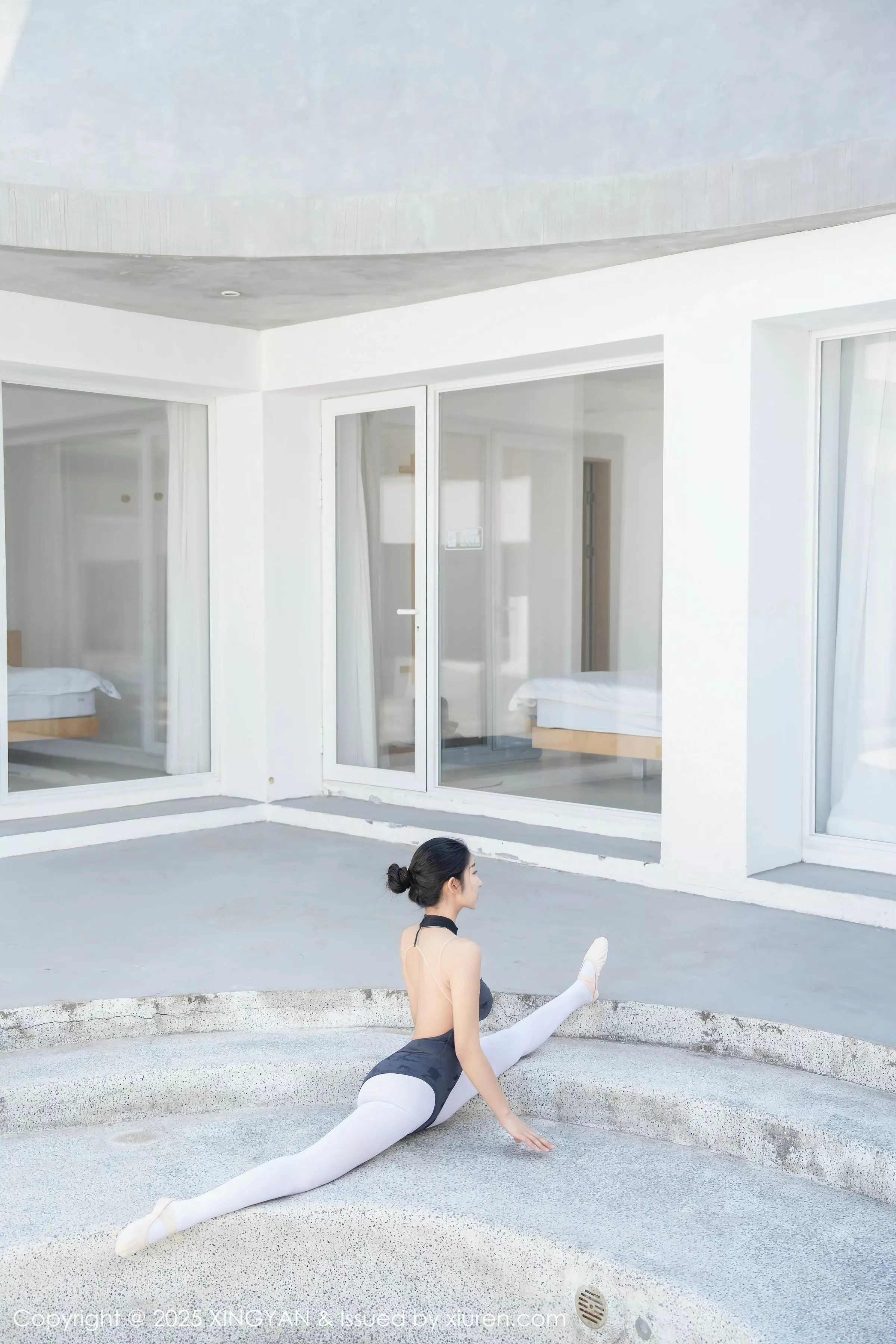 秀人集.com_[XINGYAN星颜社]VOL.345_模特星冉舞姿拍摄性感深色芭蕾舞服秀曼妙身姿完美诱惑写真79P