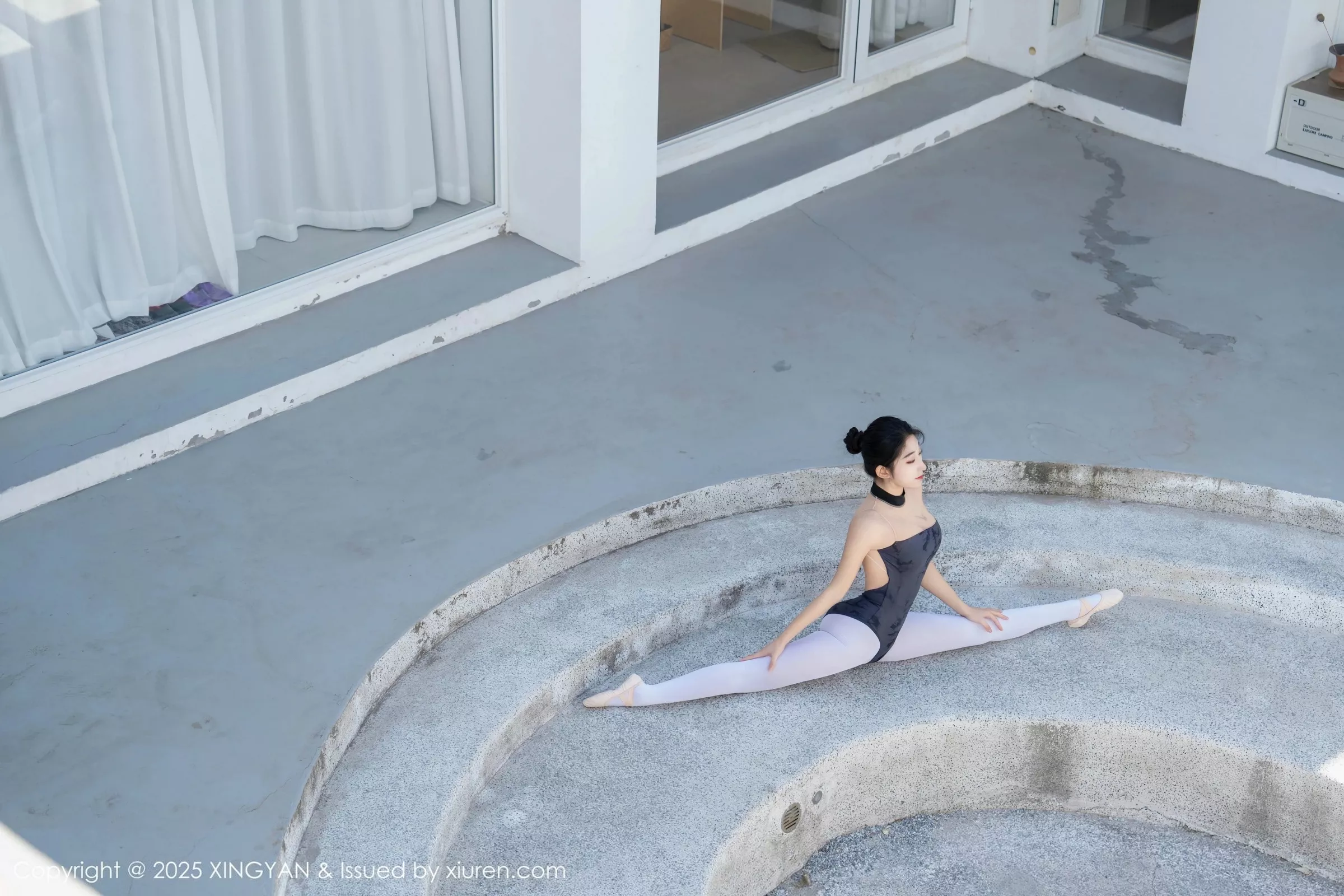 秀人集.com_[XINGYAN星颜社]VOL.345_模特星冉舞姿拍摄性感深色芭蕾舞服秀曼妙身姿完美诱惑写真79P