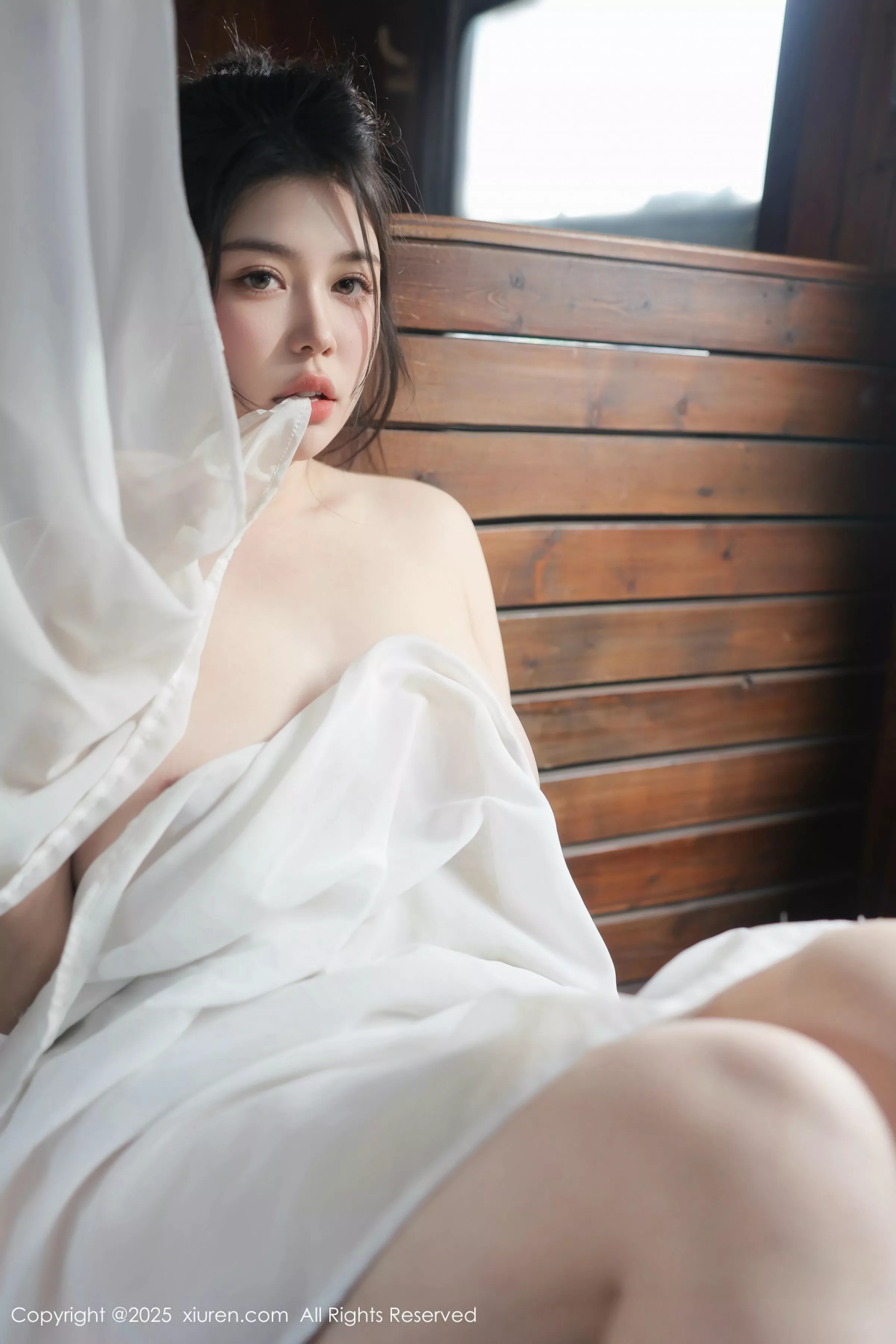 秀人集.com_[XiuRen秀人网]No.10269_模特林若凡F性感黄色旗袍露浅色内衣秀丰腴身材撩人诱惑写真71P