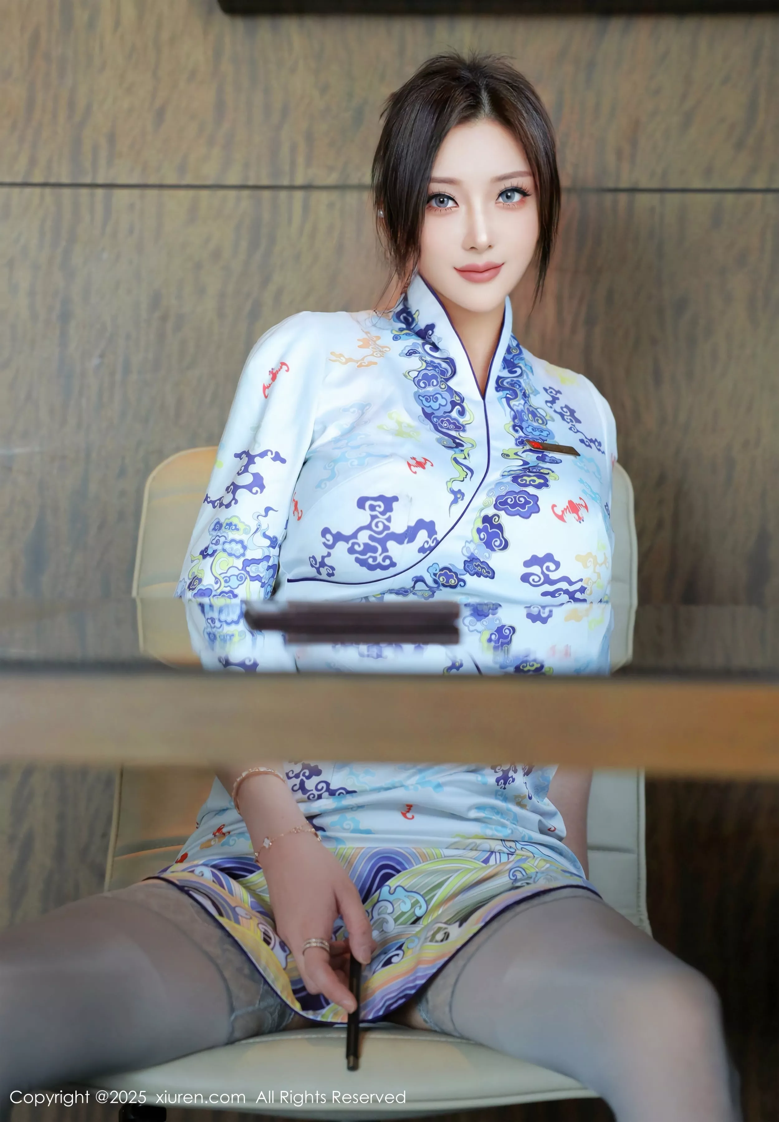 秀人集.com_[XiuRen秀人网]No.10273_新人模特苏一诺性感青色旗袍露蓝色内衣配灰丝袜秀美腿诱惑写真79P