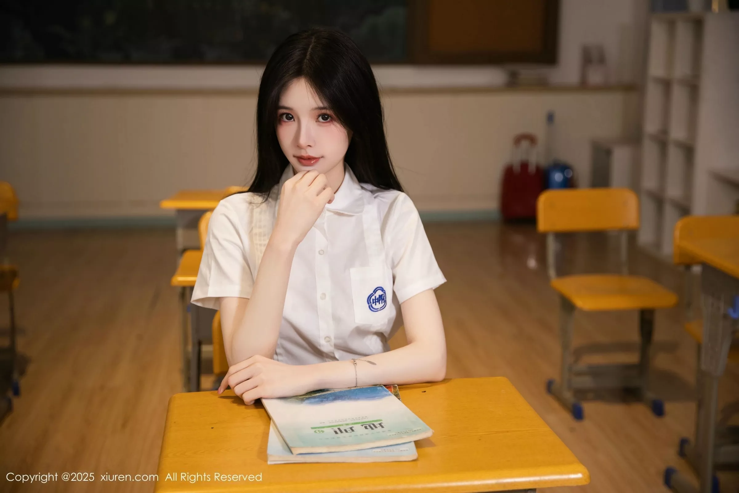 秀人集.com_[XiuRen秀人网]No.10287_模特布丁wow性感JK制服露蕾丝内衣配超薄黑丝秀完美身材诱惑写真81P